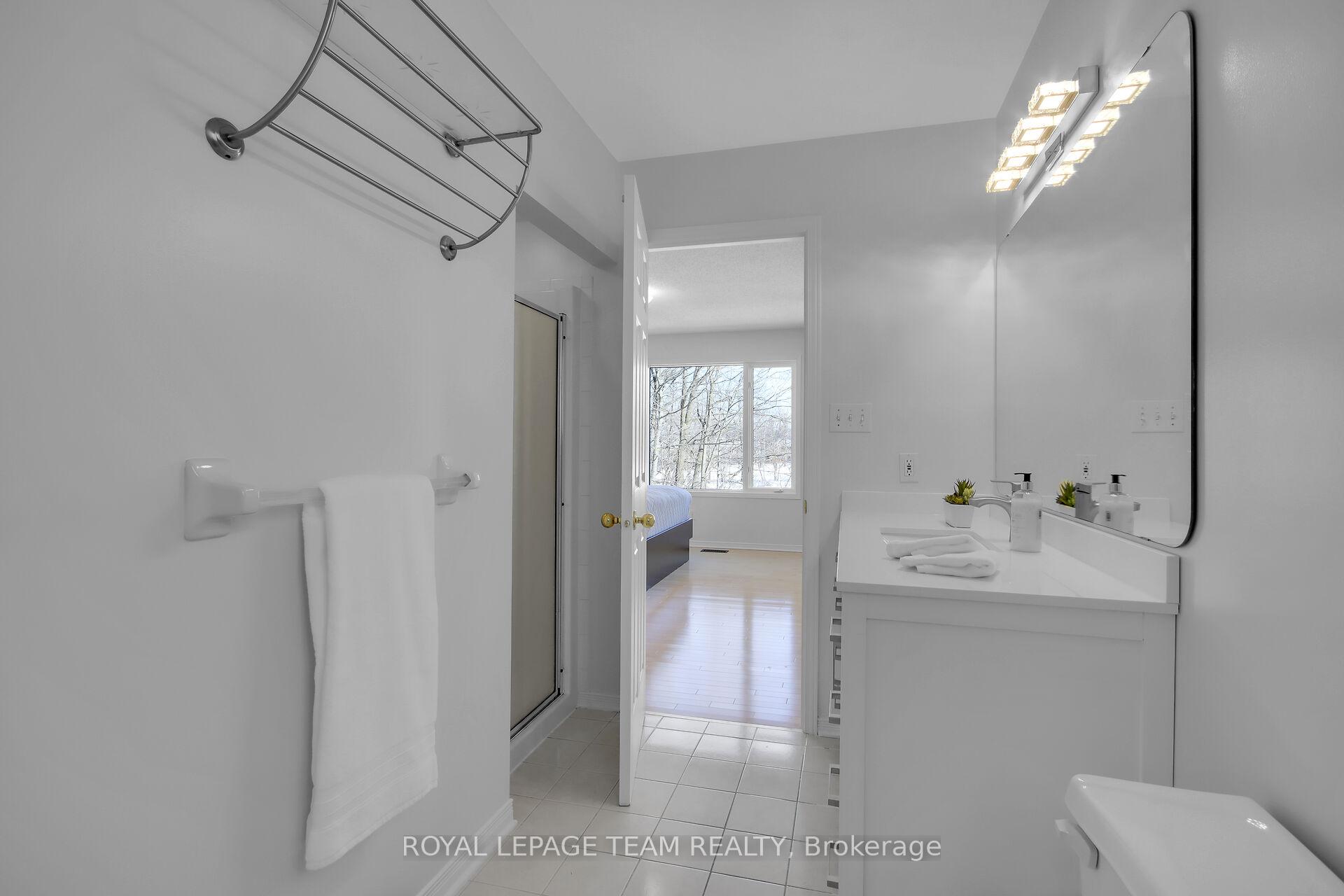 Photo 26 of 52 Sherring Crescent, Ottawa, Kanata - Kanata Lakes/Heritage Hills — HOMEH
