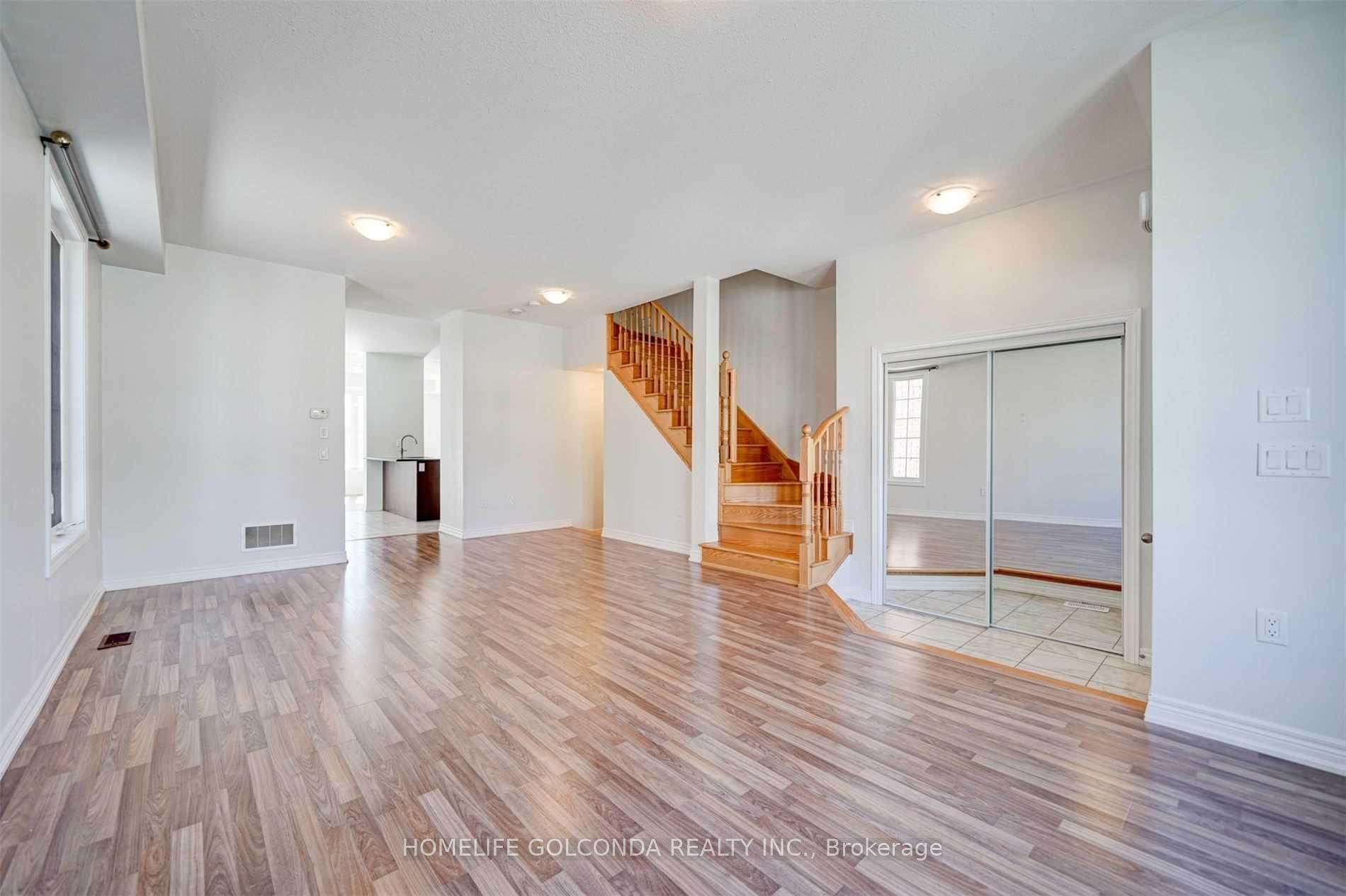 Photo 5 of 15 Tilbury Gate, Markham, Cornell — HOMEH