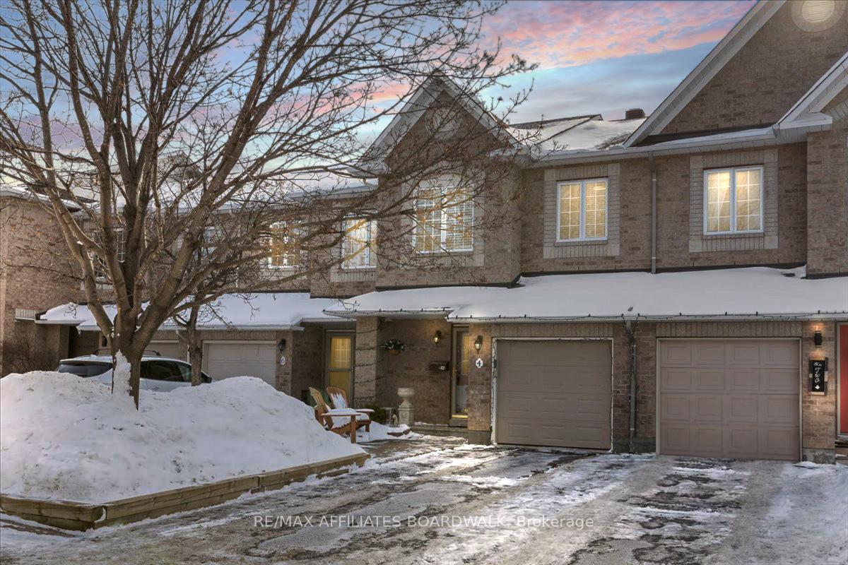 Photo 1 of 4 Landover Crescent, Ottawa, Kanata - Emerald Meadows/Trailwest — HOMEH