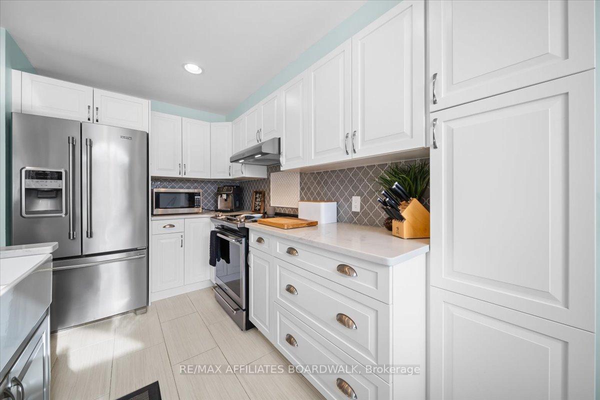 Photo 23 of 4 Landover Crescent, Ottawa, Kanata - Emerald Meadows/Trailwest — HOMEH