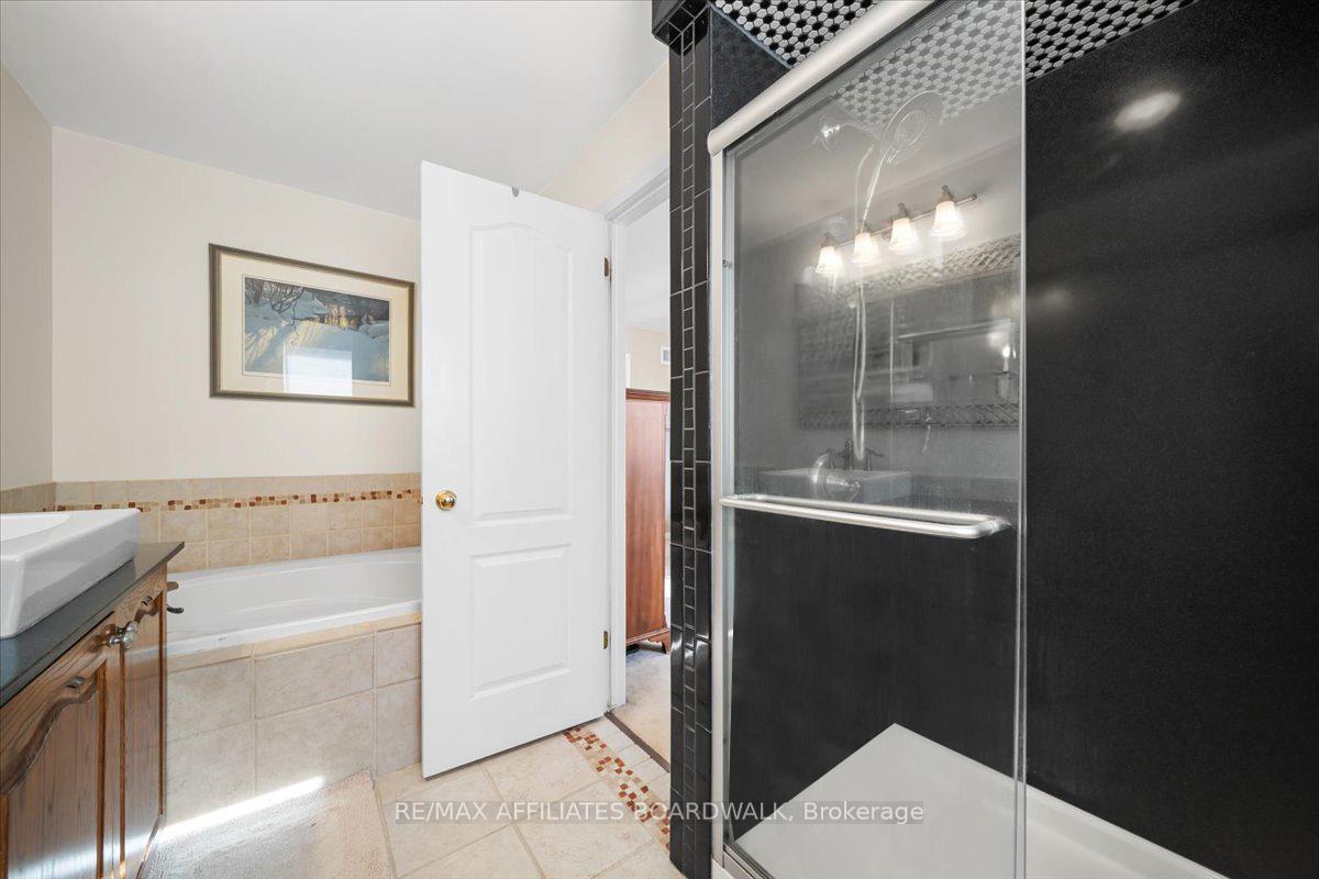 Photo 35 of 4 Landover Crescent, Ottawa, Kanata - Emerald Meadows/Trailwest — HOMEH