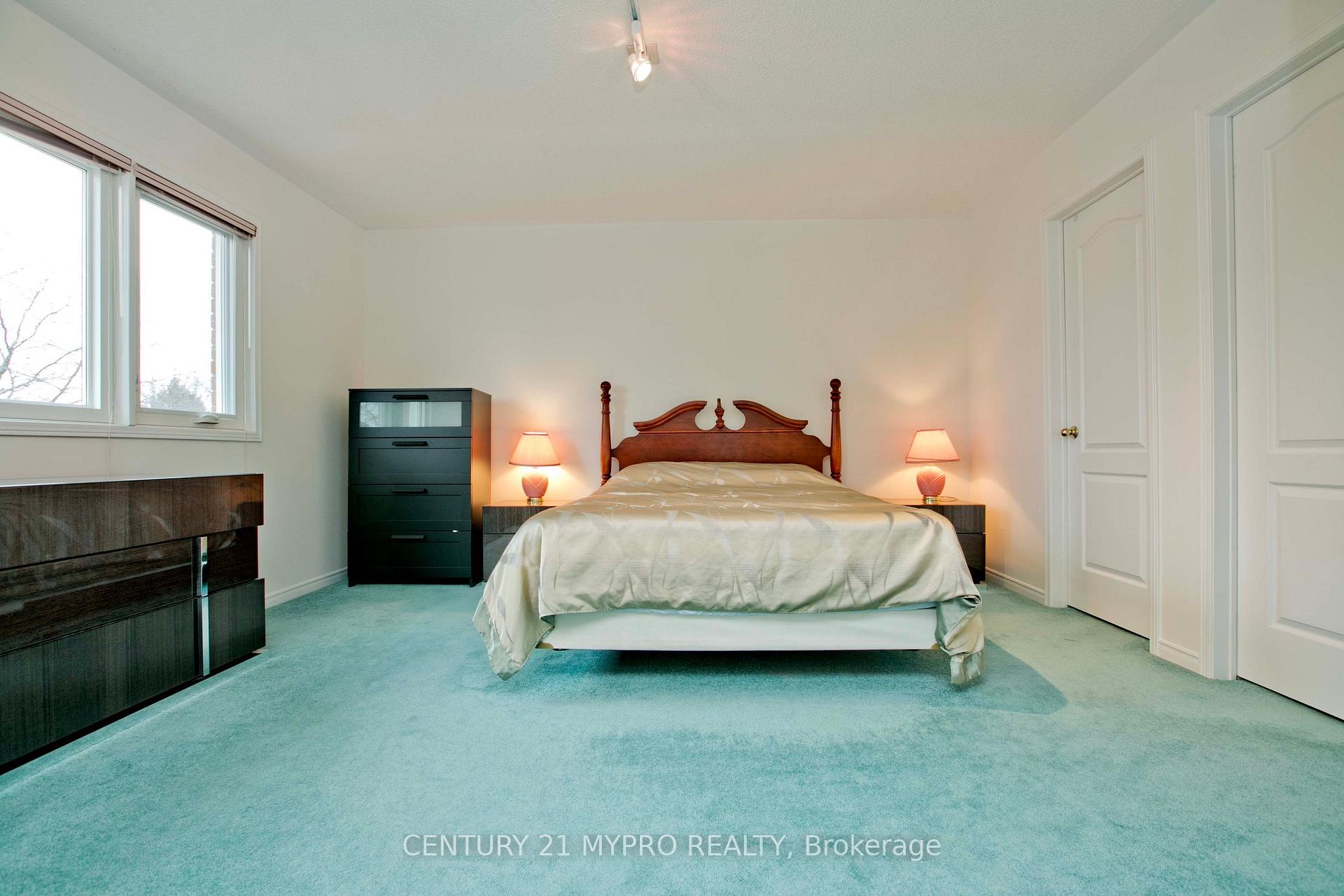 Photo 10 of 29 Webber Crescent, Markham, Unionville — HOMEH