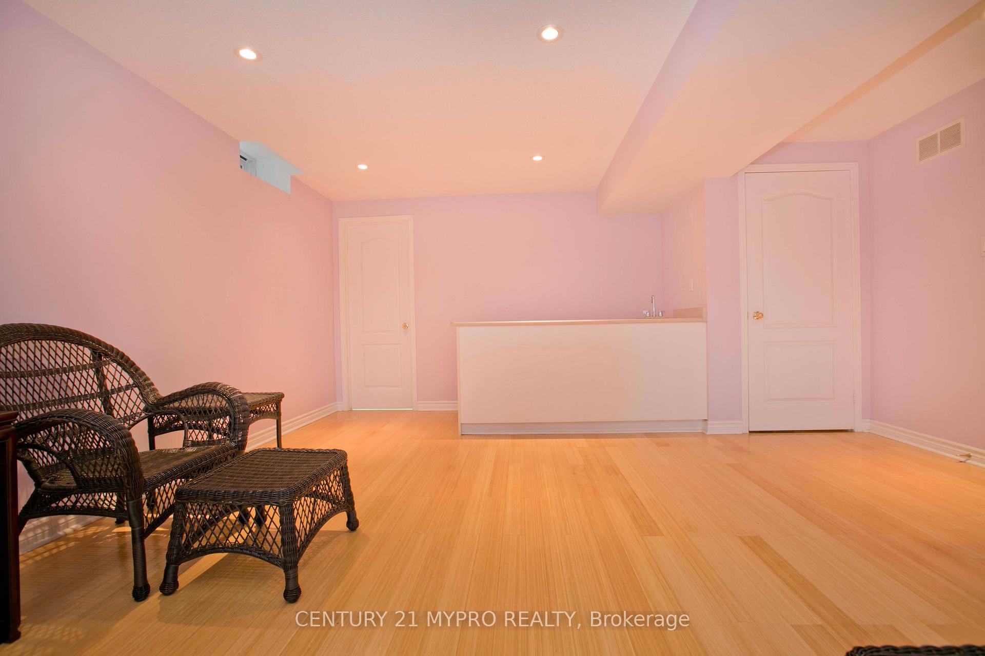 Photo 16 of 29 Webber Crescent, Markham, Unionville — HOMEH