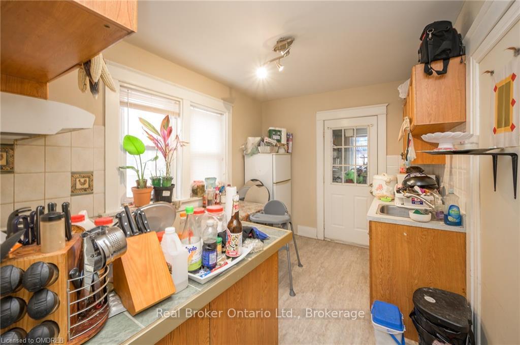 Photo 7 of 249 Wellington Street N, Kitchener — HOMEH