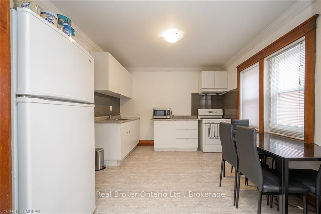 Photo 8 of 249 Wellington Street N, Kitchener — HOMEH