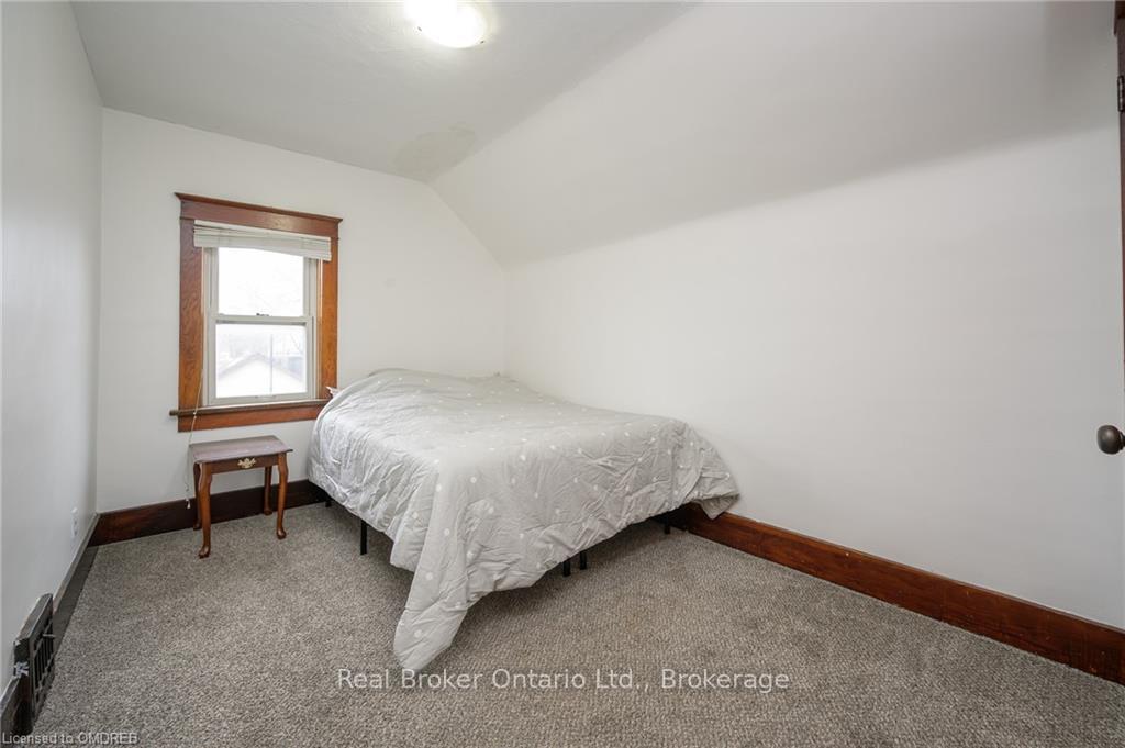 Photo 10 of 249 Wellington Street N, Kitchener — HOMEH