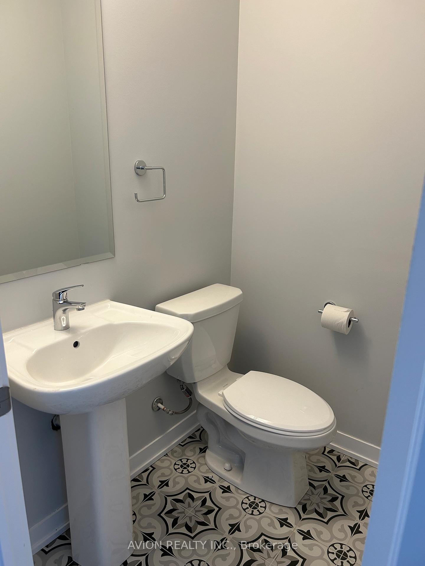 Photo 4 of 29 Percy Rye Avenue, Markham, Angus Glen — HOMEH