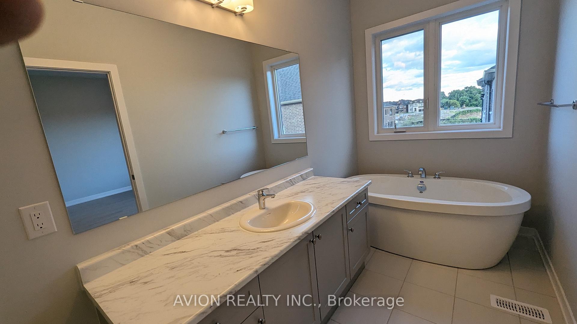 Photo 8 of 29 Percy Rye Avenue, Markham, Angus Glen — HOMEH