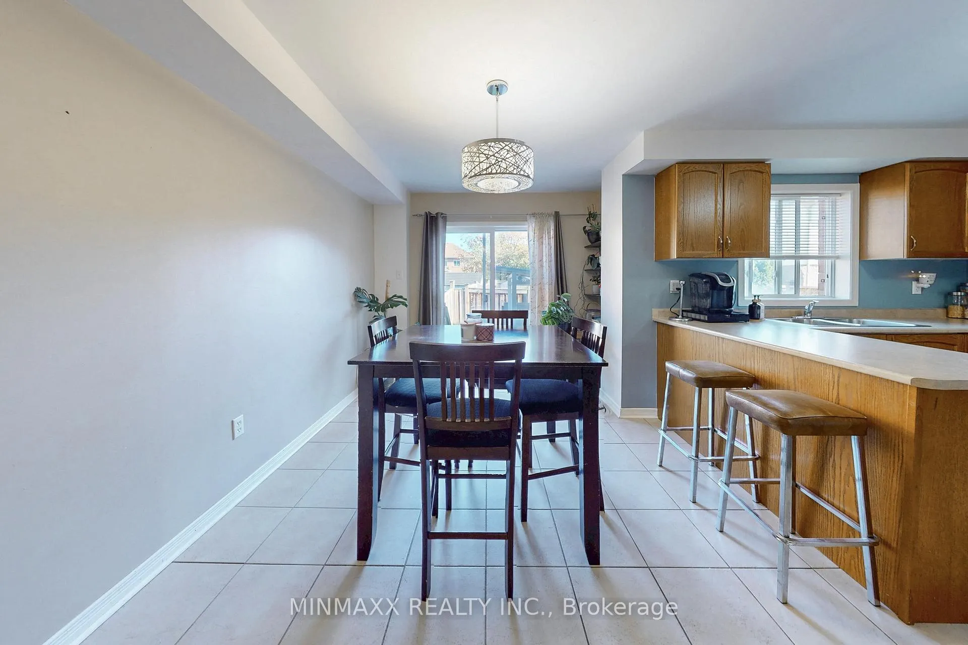 Photo 11 of 420 Hobbs Crescent, Milton, Clarke — HOMEH