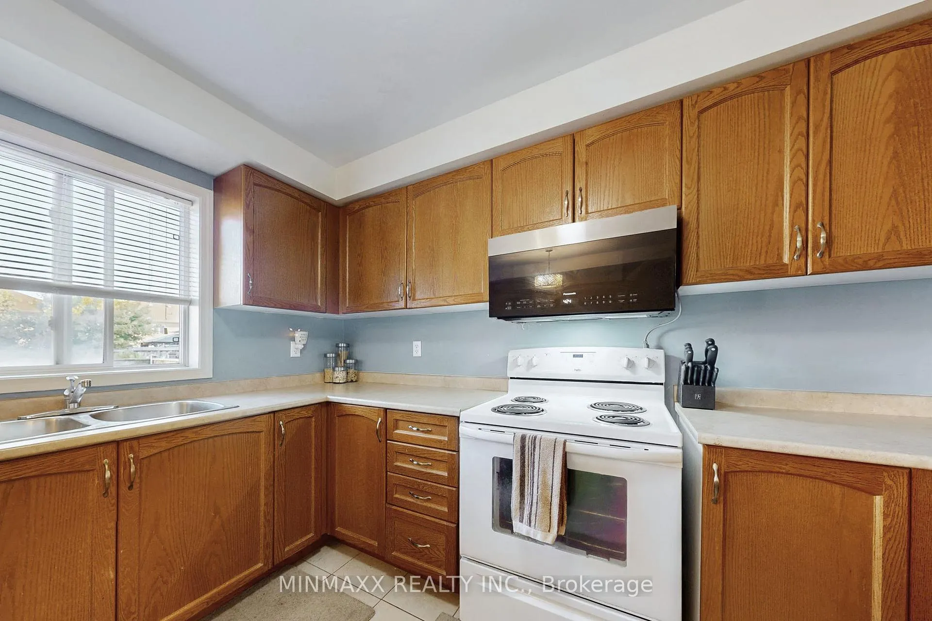 Photo 15 of 420 Hobbs Crescent, Milton, Clarke — HOMEH