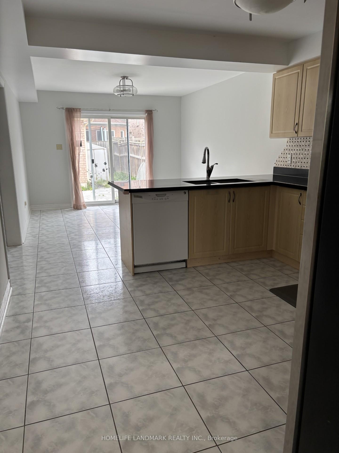 Photo 9 of 1 Hillwood Street, Markham, Berczy — HOMEH