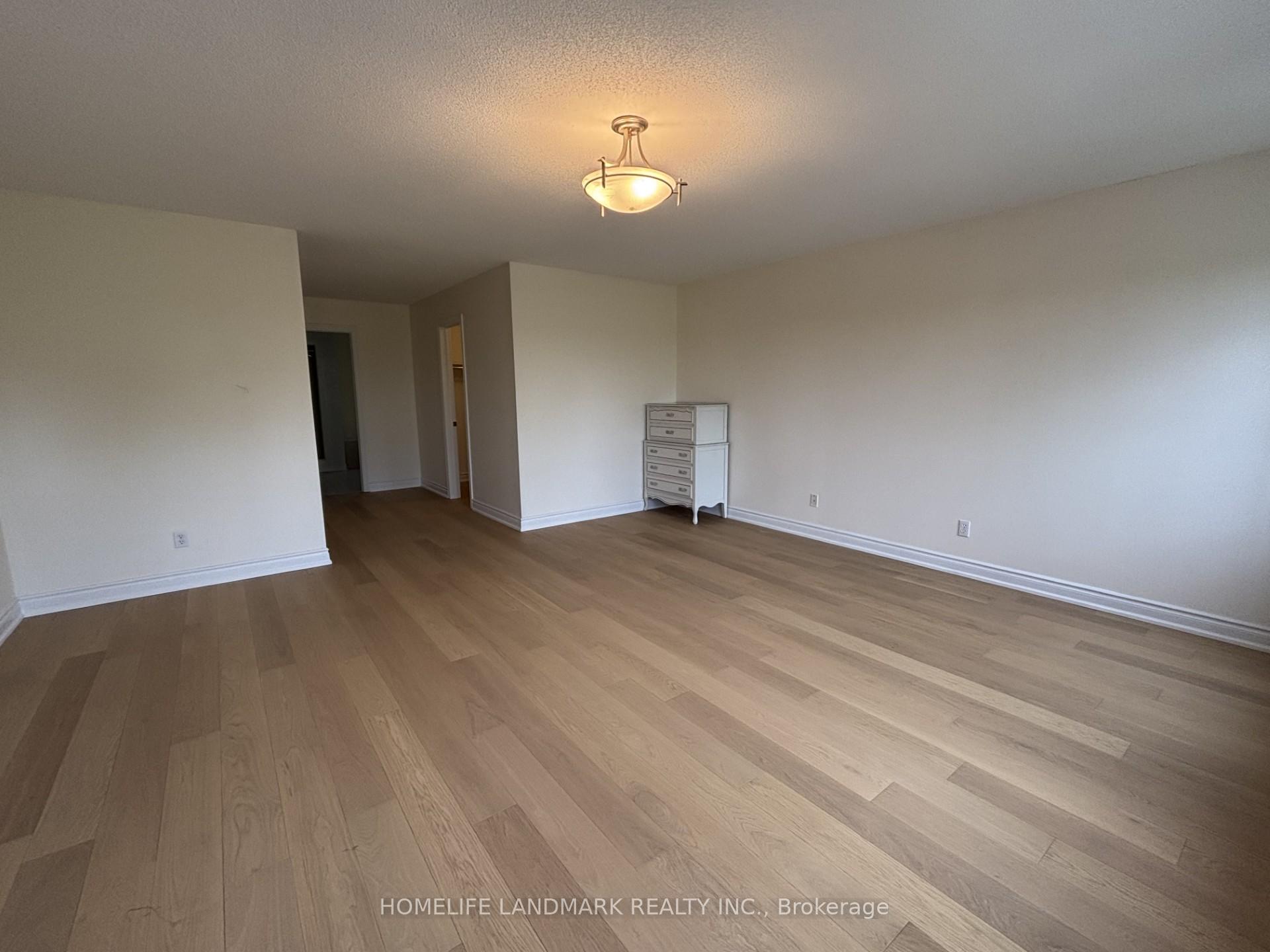 Photo 17 of 1 Hillwood Street, Markham, Berczy — HOMEH