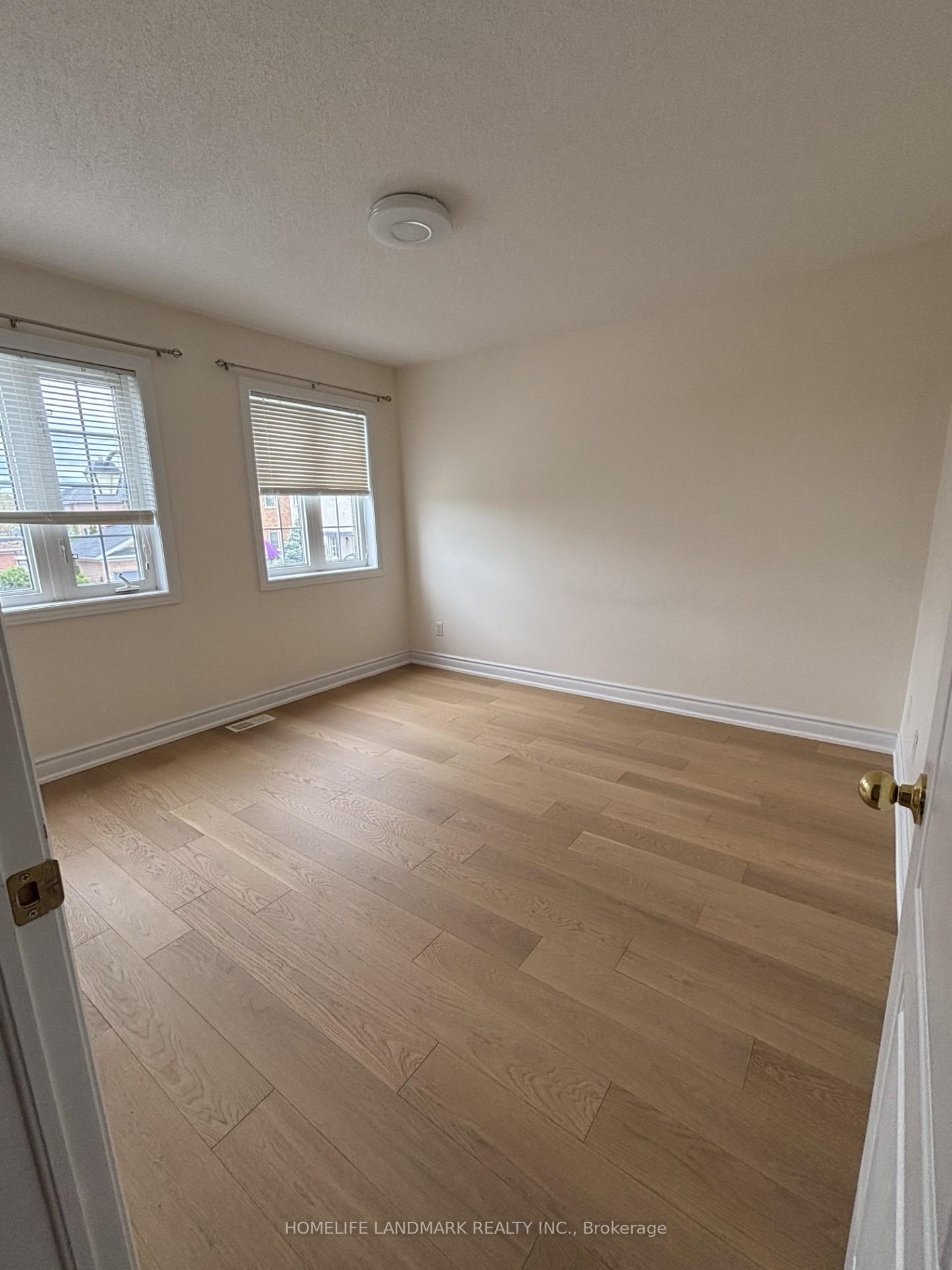 Photo 20 of 1 Hillwood Street, Markham, Berczy — HOMEH