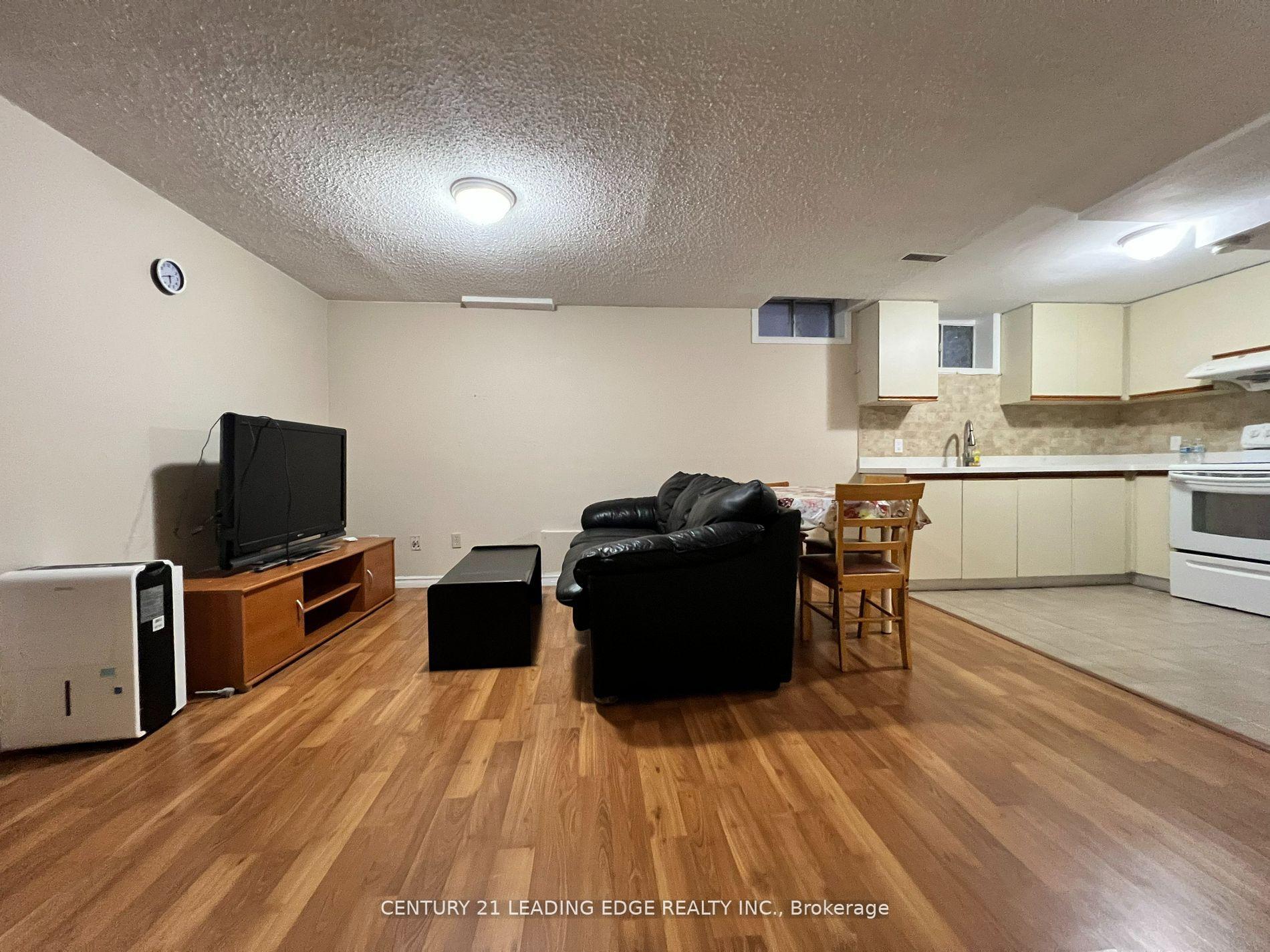 Photo 7 of Unit BSMT, 35 Irenemount Crescent, Markham, Middlefield — HOMEH
