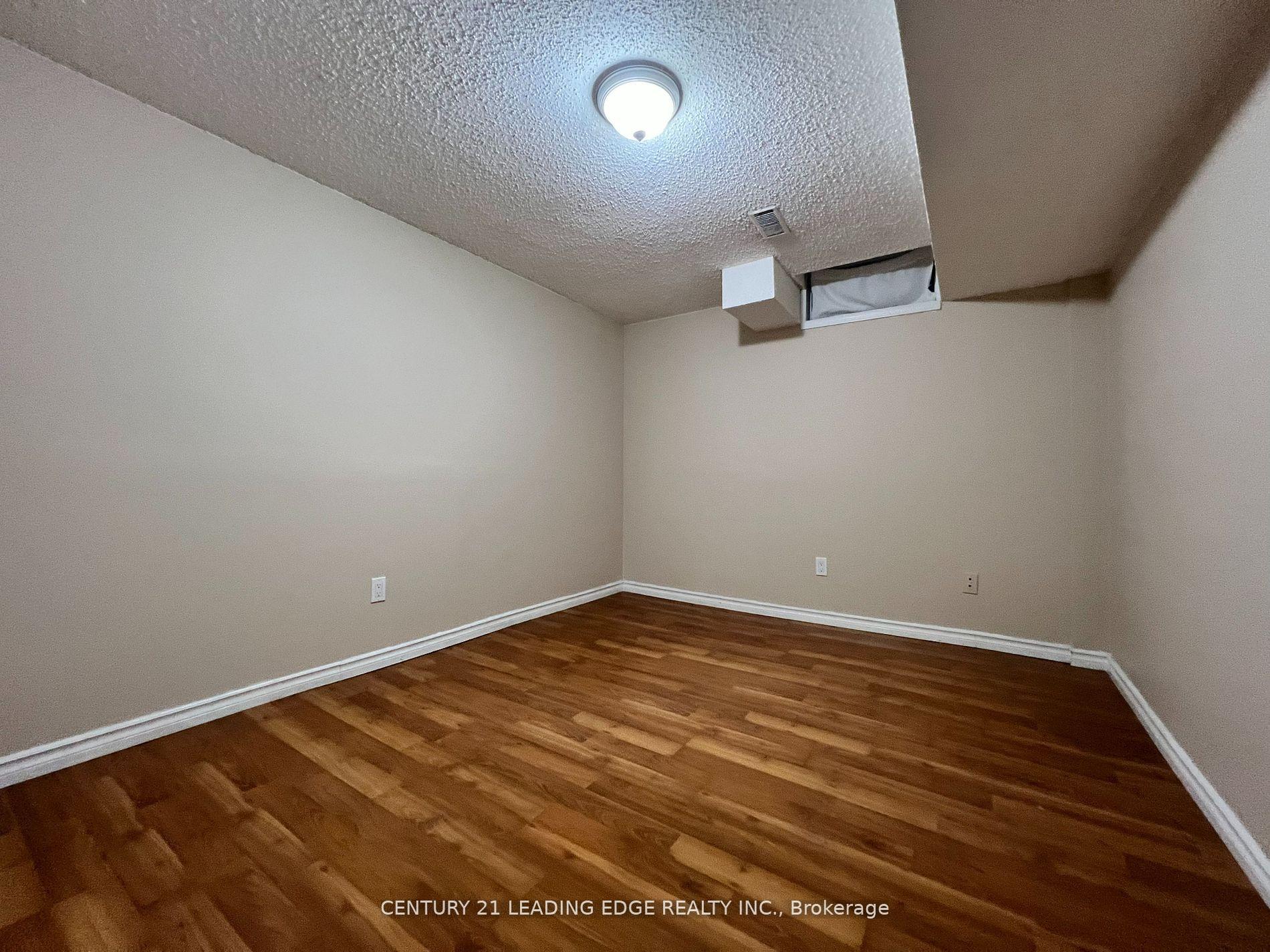 Photo 8 of Unit BSMT, 35 Irenemount Crescent, Markham, Middlefield — HOMEH