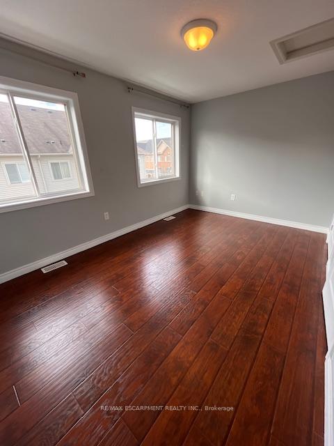 Photo 6 of 55 Viking Drive, Hamilton, Binbrook — HOMEH