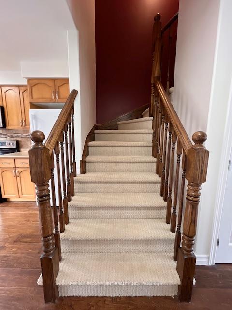 Photo 10 of 55 Viking Drive, Hamilton, Binbrook — HOMEH
