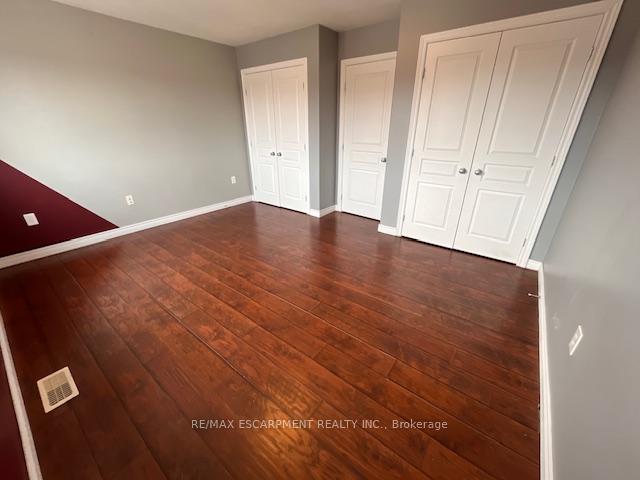 Photo 11 of 55 Viking Drive, Hamilton, Binbrook — HOMEH