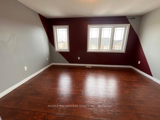 Photo 14 of 55 Viking Drive, Hamilton, Binbrook — HOMEH