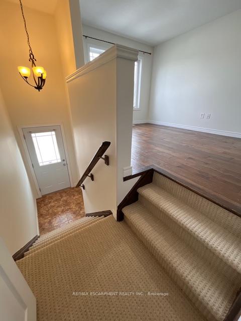 Photo 22 of 55 Viking Drive, Hamilton, Binbrook — HOMEH