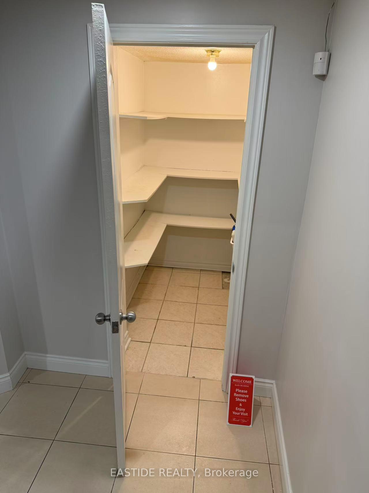 Photo 6 of Unit Basement apartment, 29 Quantum Street, Markham, Middlefield — HOMEH
