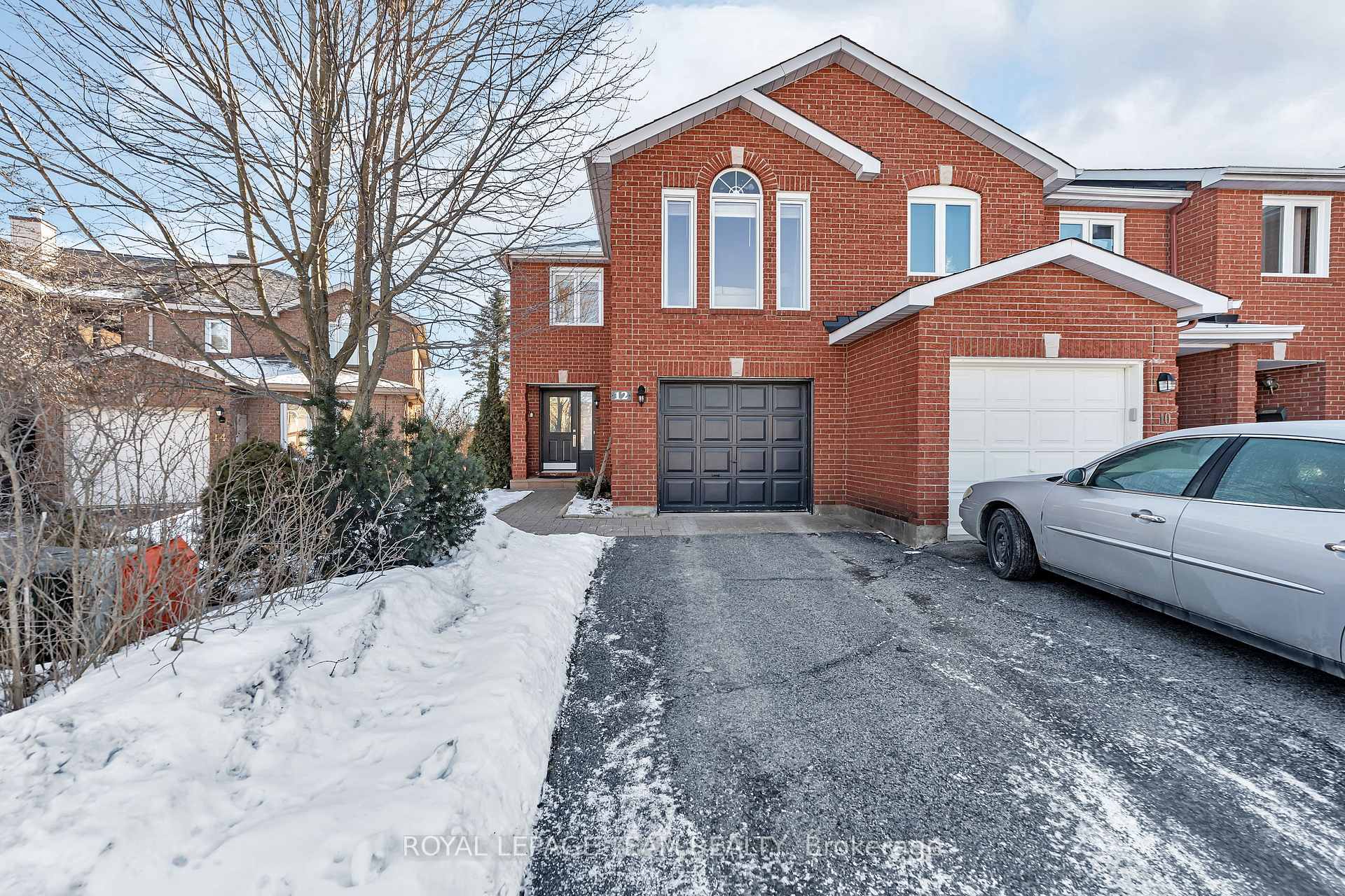 Front of 12 Longboat Court