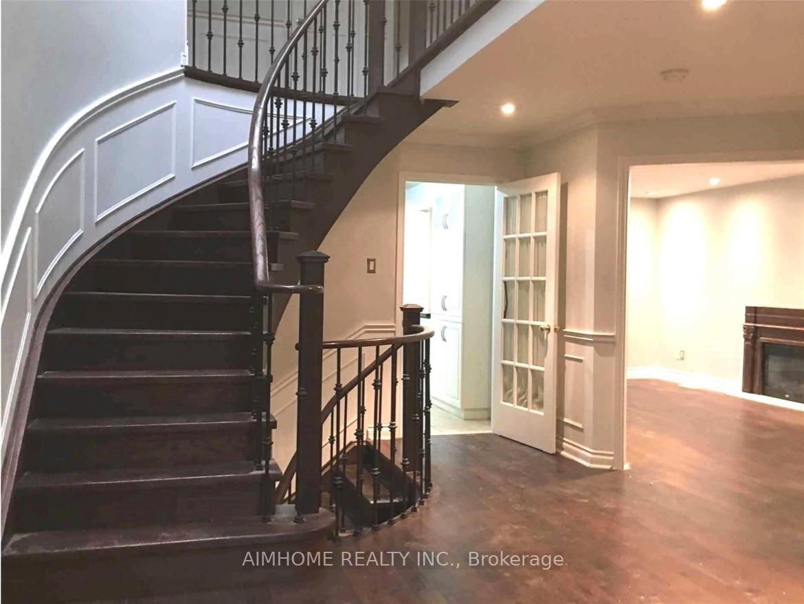 Photo 2 of 42 Huntington Park Drive, Markham, Thornlea — HOMEH