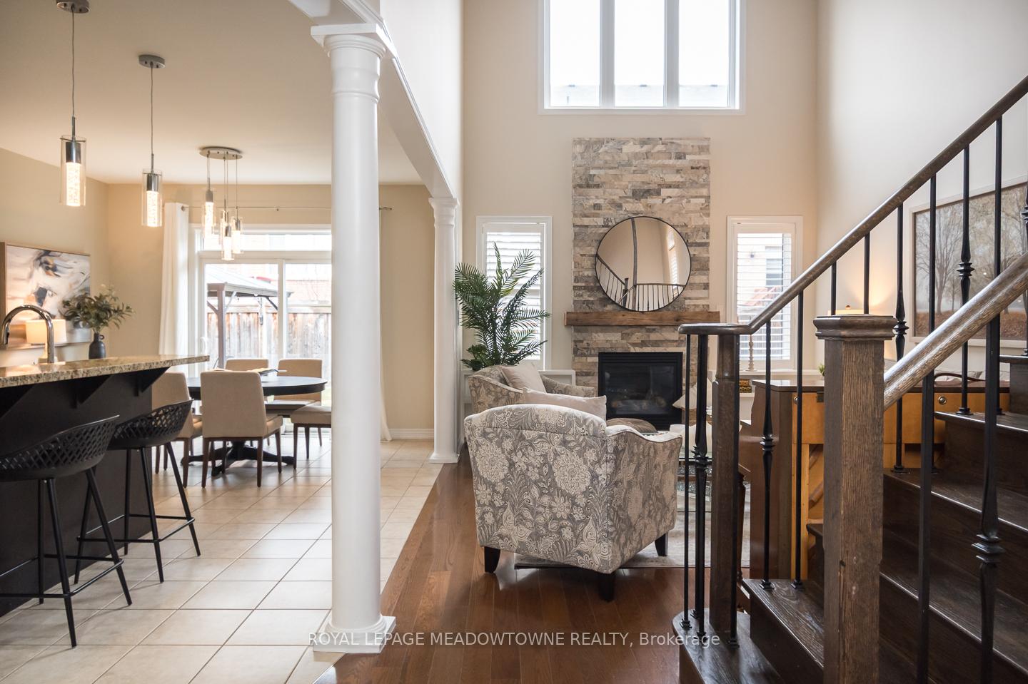 Photo 2 of 476 Laundon Terrace, Milton, Scott — HOMEH