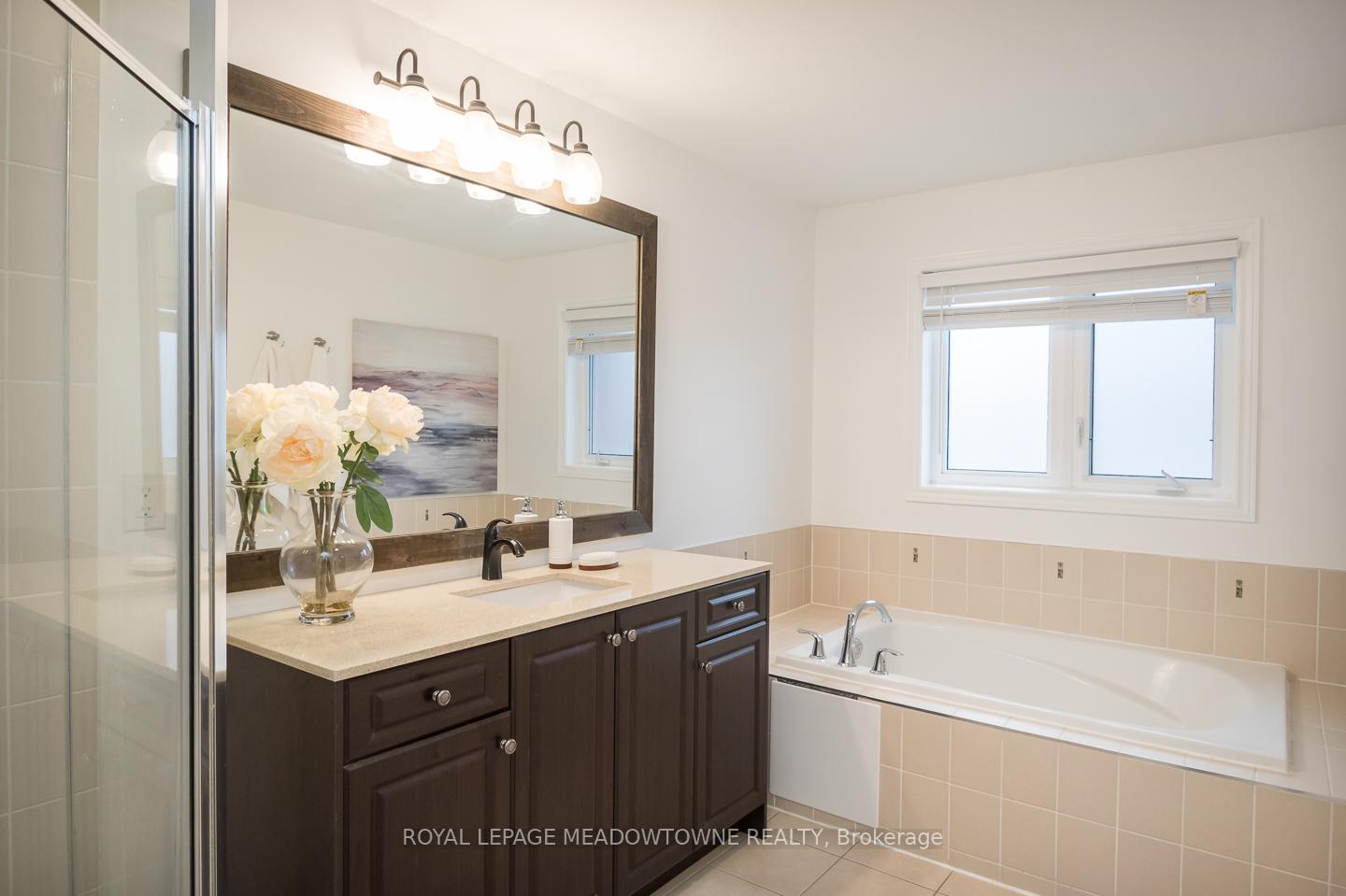 Photo 20 of 476 Laundon Terrace, Milton, Scott — HOMEH