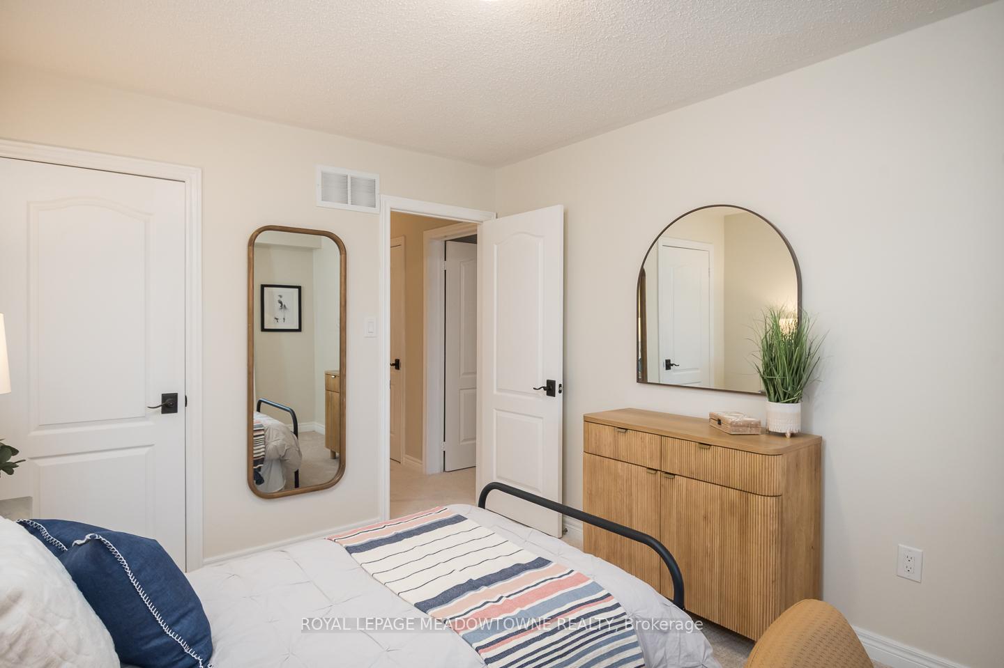 Photo 25 of 476 Laundon Terrace, Milton, Scott — HOMEH