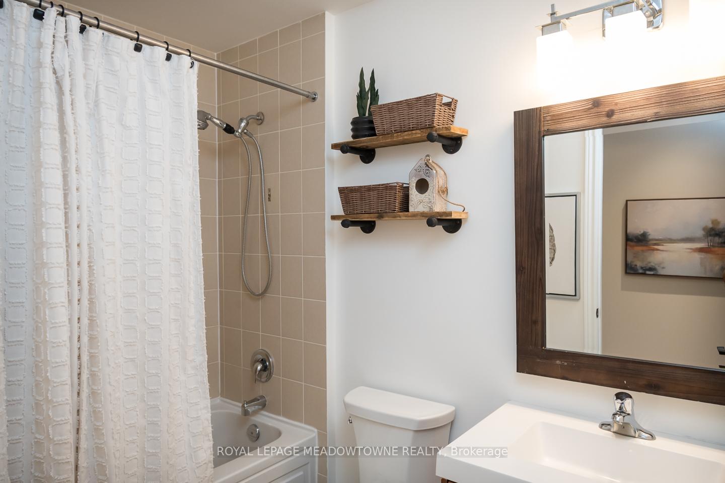 Photo 28 of 476 Laundon Terrace, Milton, Scott — HOMEH