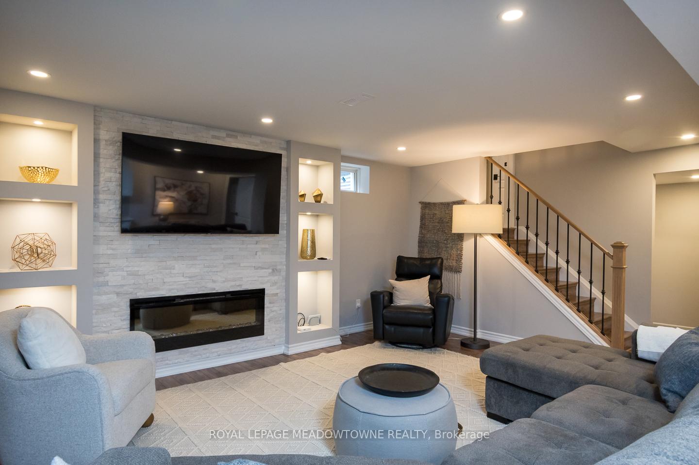 Photo 33 of 476 Laundon Terrace, Milton, Scott — HOMEH