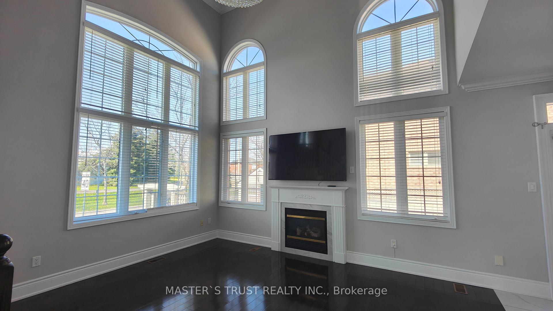 Photo 5 of 66 Starhill Crescent, Markham, Cachet — HOMEH
