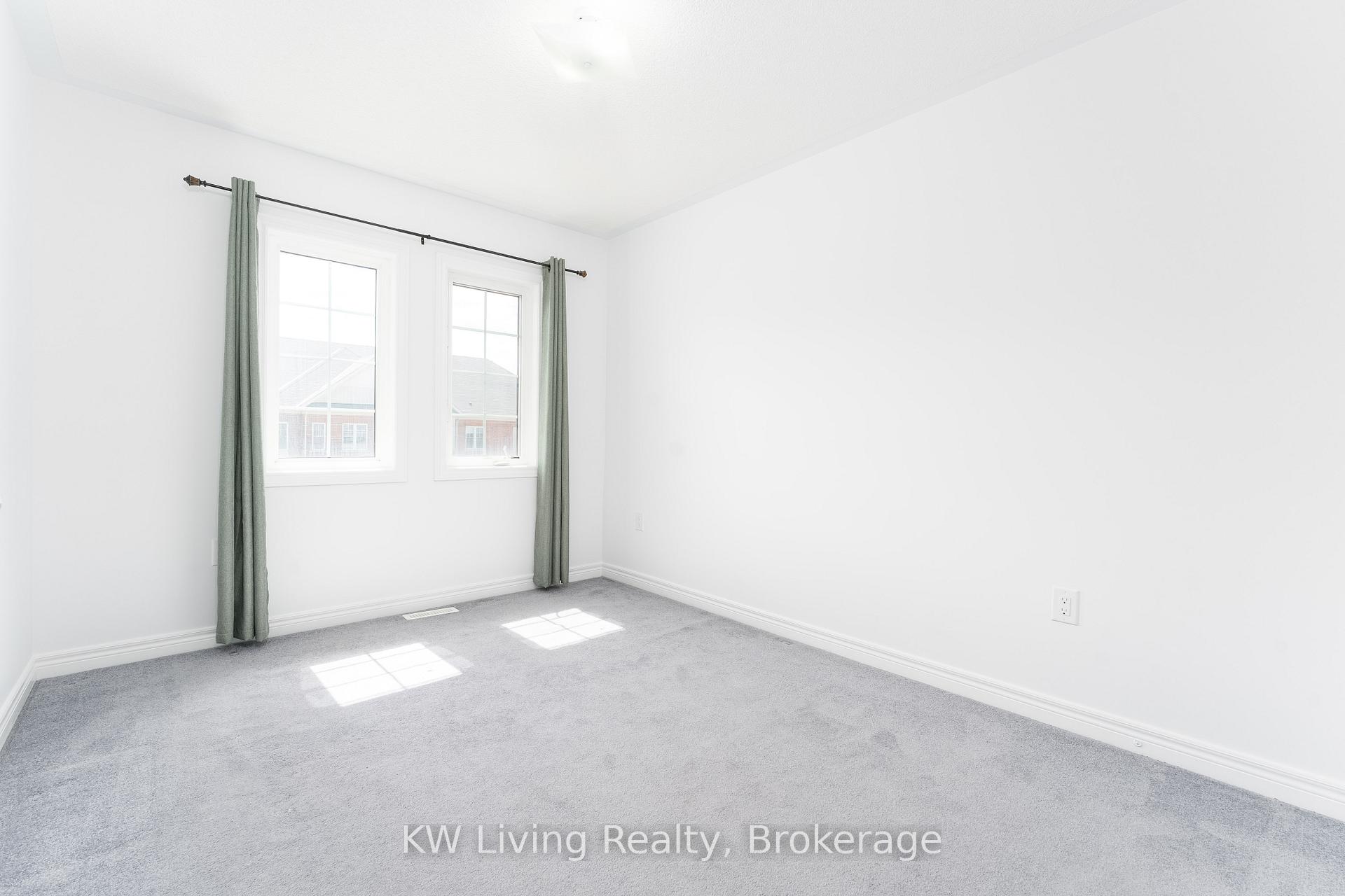 Photo 12 of 161 Harbord Street, Markham, Berczy — HOMEH