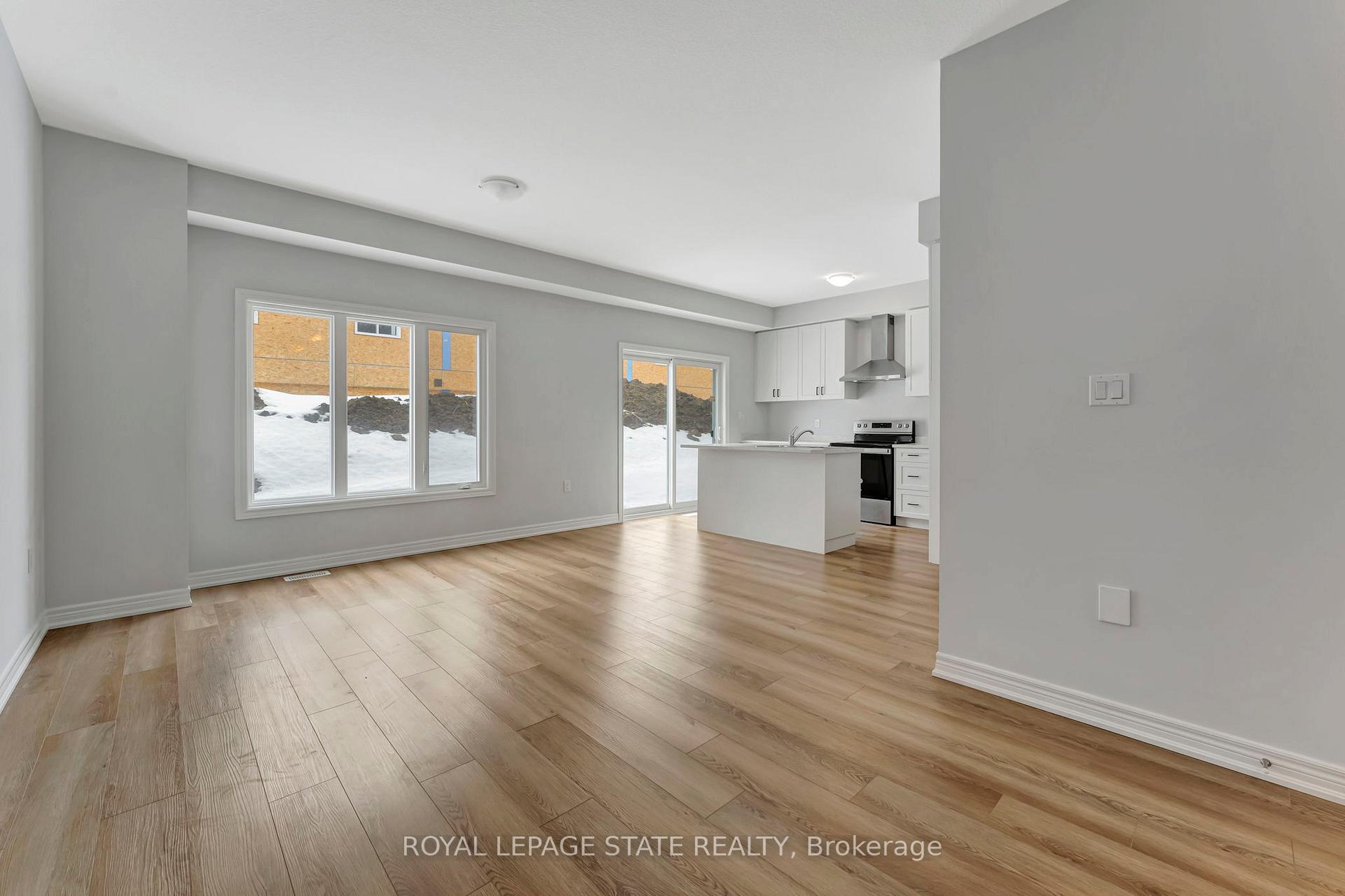 Photo 5 of Unit 23, 205 Thames Way, Hamilton, Mount Hope — HOMEH