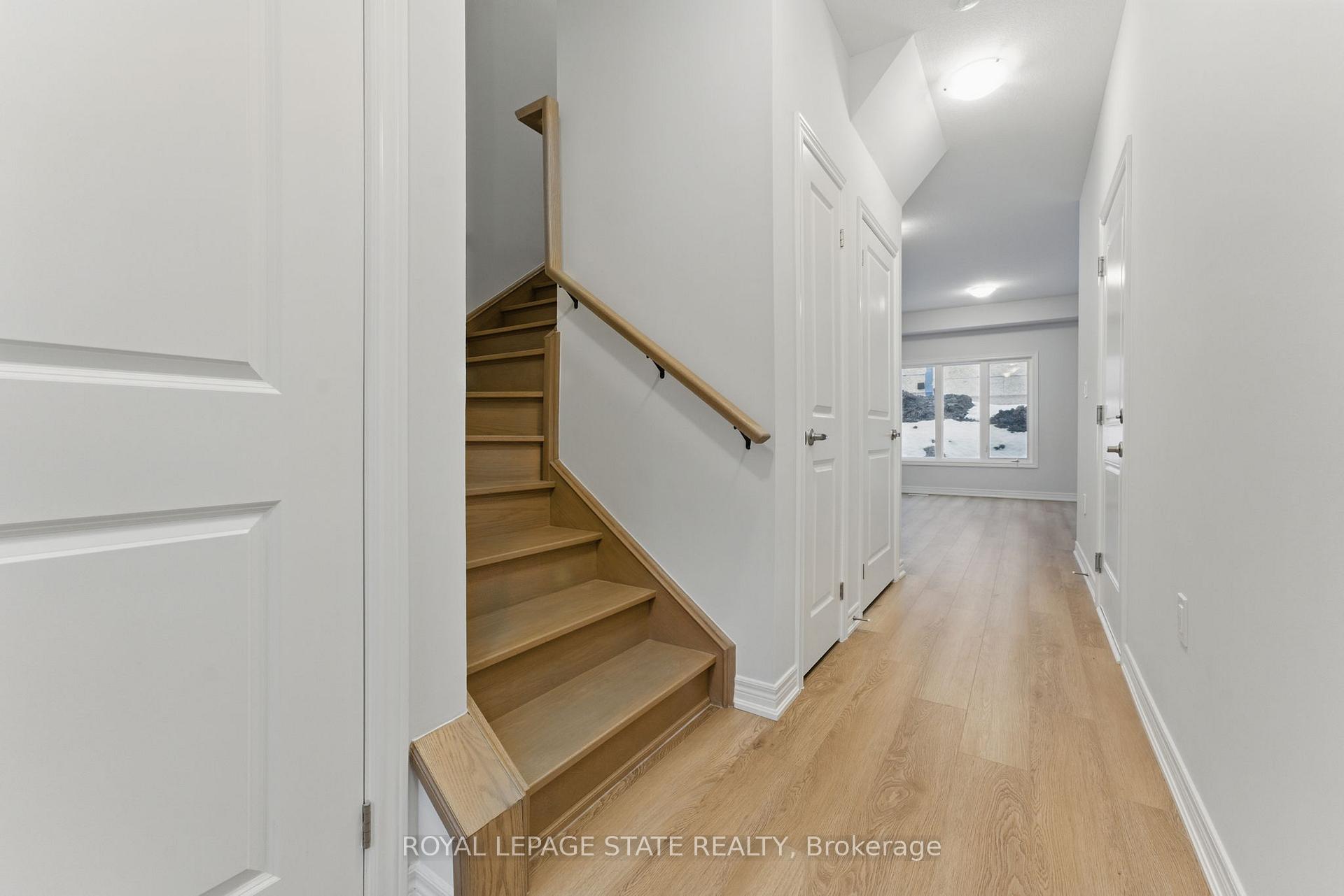 Photo 13 of Unit 23, 205 Thames Way, Hamilton, Mount Hope — HOMEH