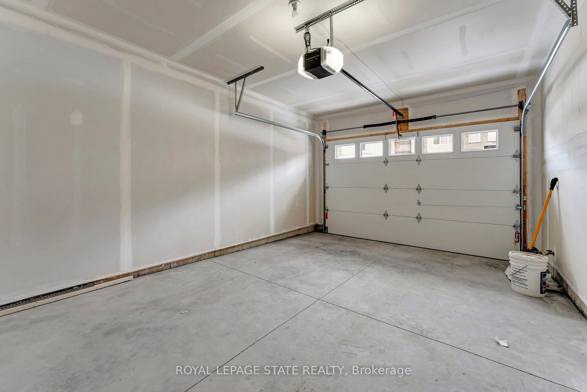 Photo 21 of Unit 23, 205 Thames Way, Hamilton, Mount Hope — HOMEH