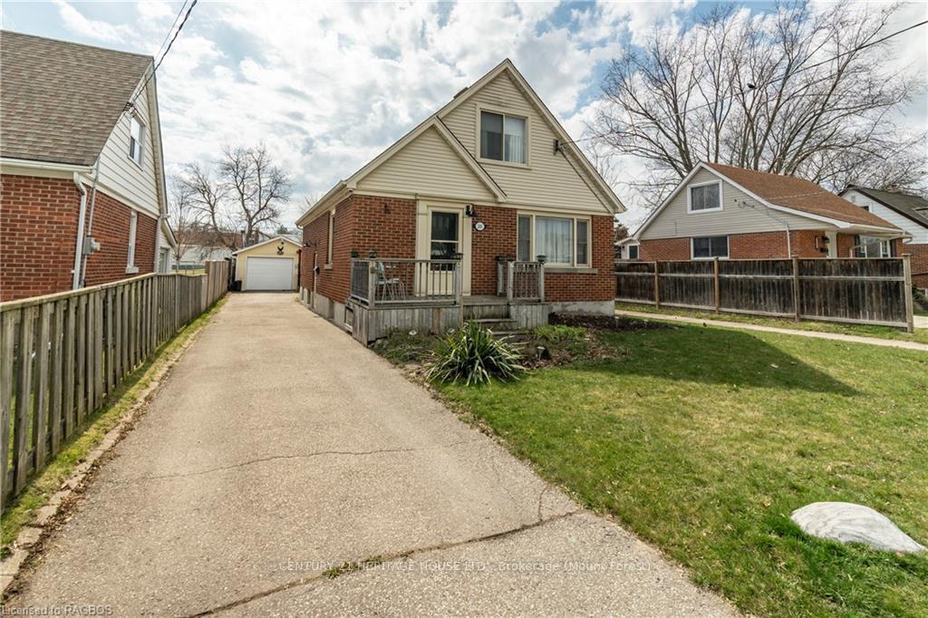 Photo 3 of 245 Melrose Avenue, Kitchener — HOMEH