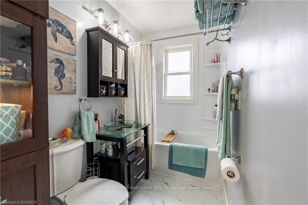 Photo 11 of 245 Melrose Avenue, Kitchener — HOMEH
