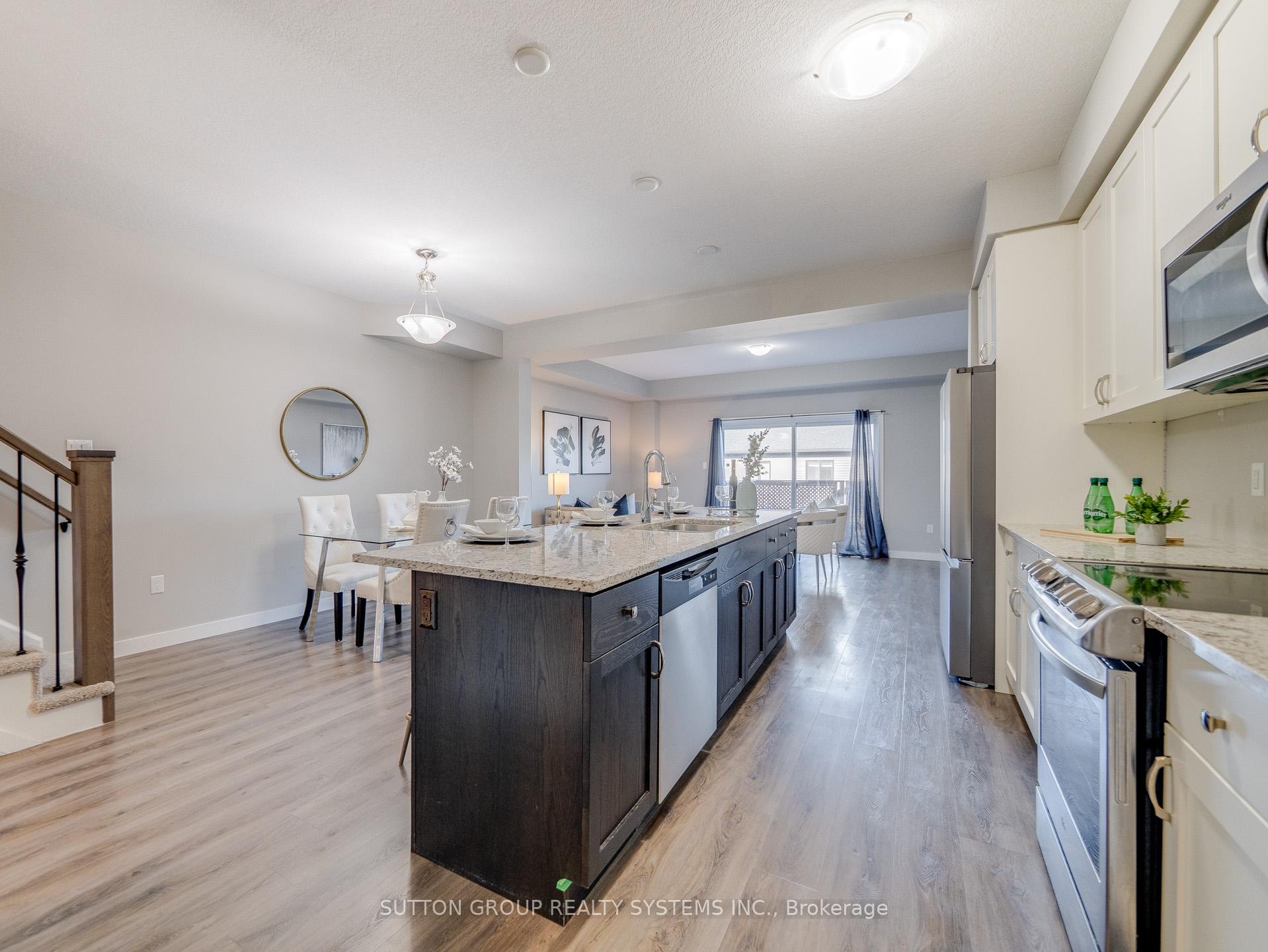 Photo 12 of 913 Robert Ferrie Drive, Kitchener — HOMEH