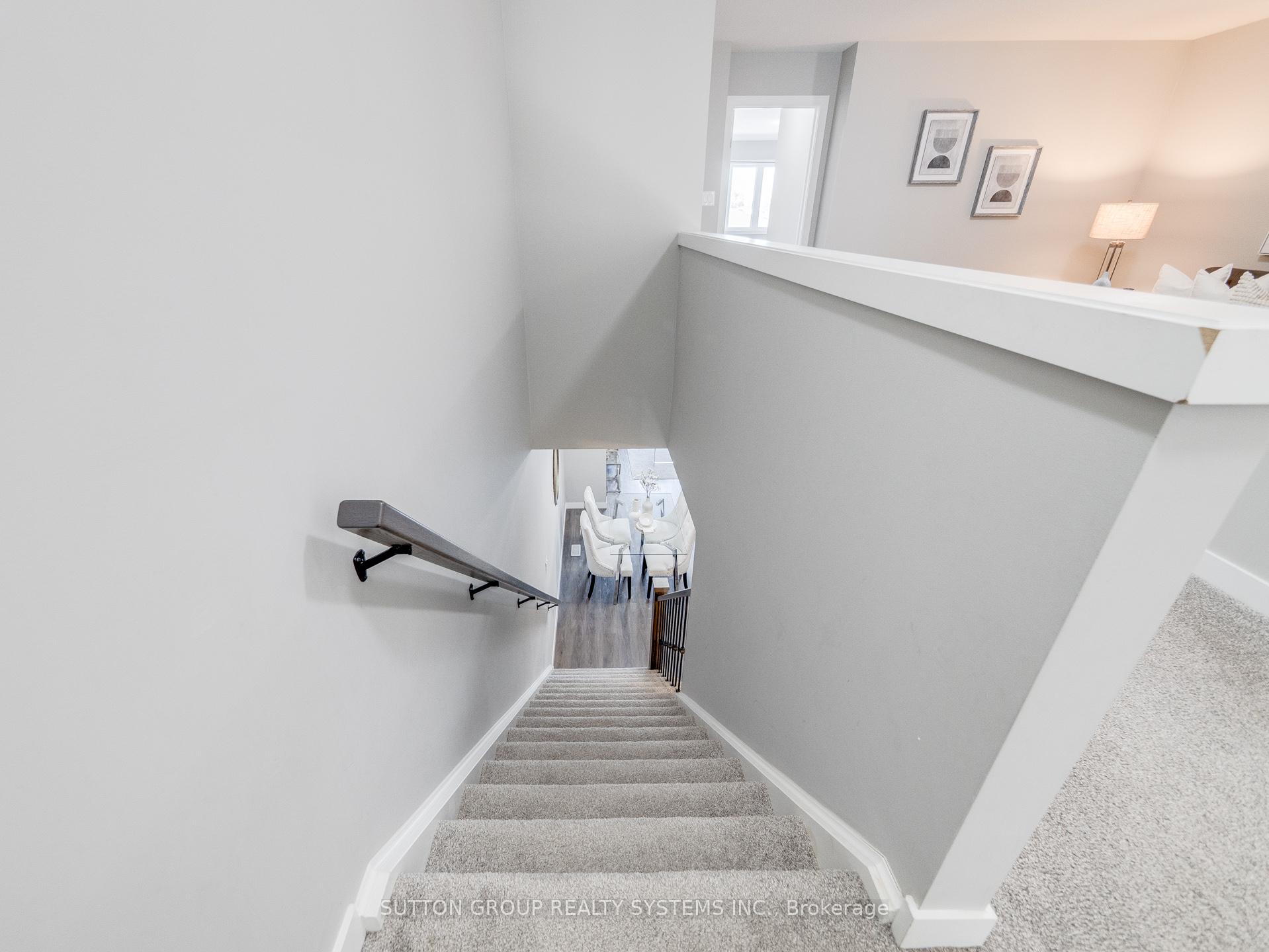 Photo 19 of 913 Robert Ferrie Drive, Kitchener — HOMEH