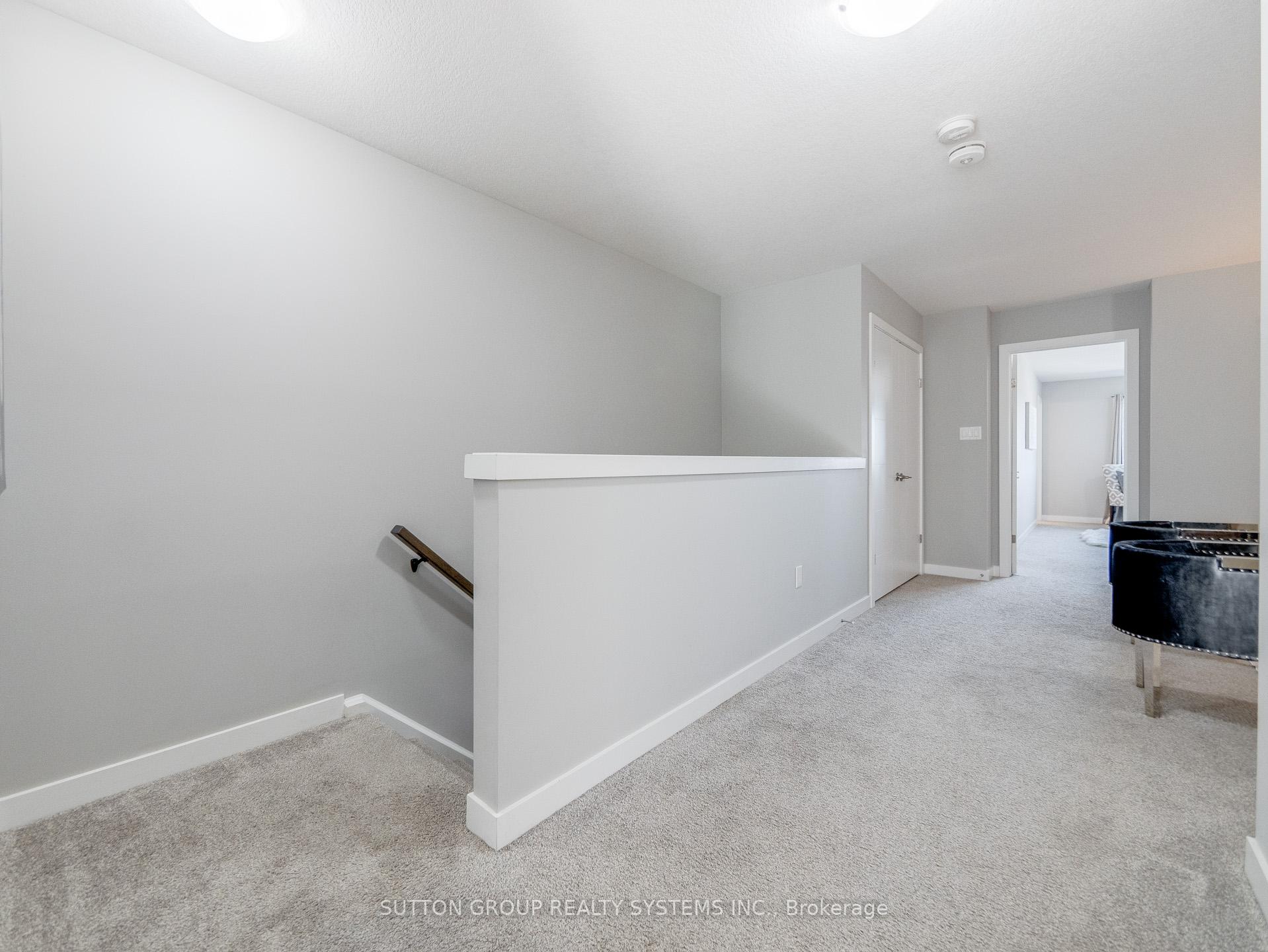Photo 20 of 913 Robert Ferrie Drive, Kitchener — HOMEH