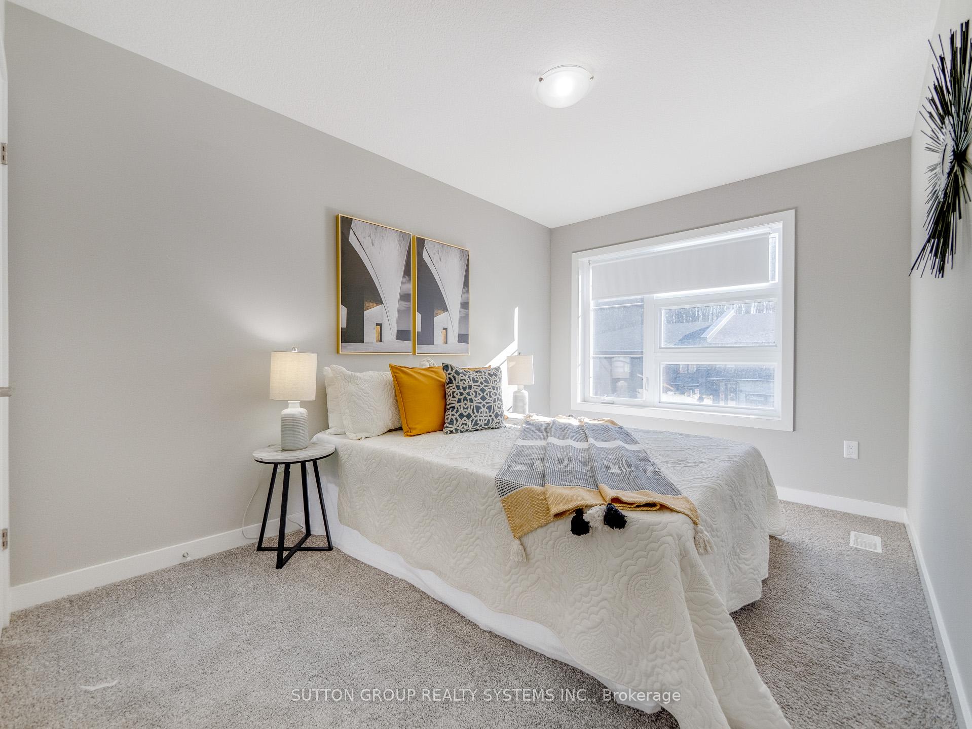 Photo 30 of 913 Robert Ferrie Drive, Kitchener — HOMEH