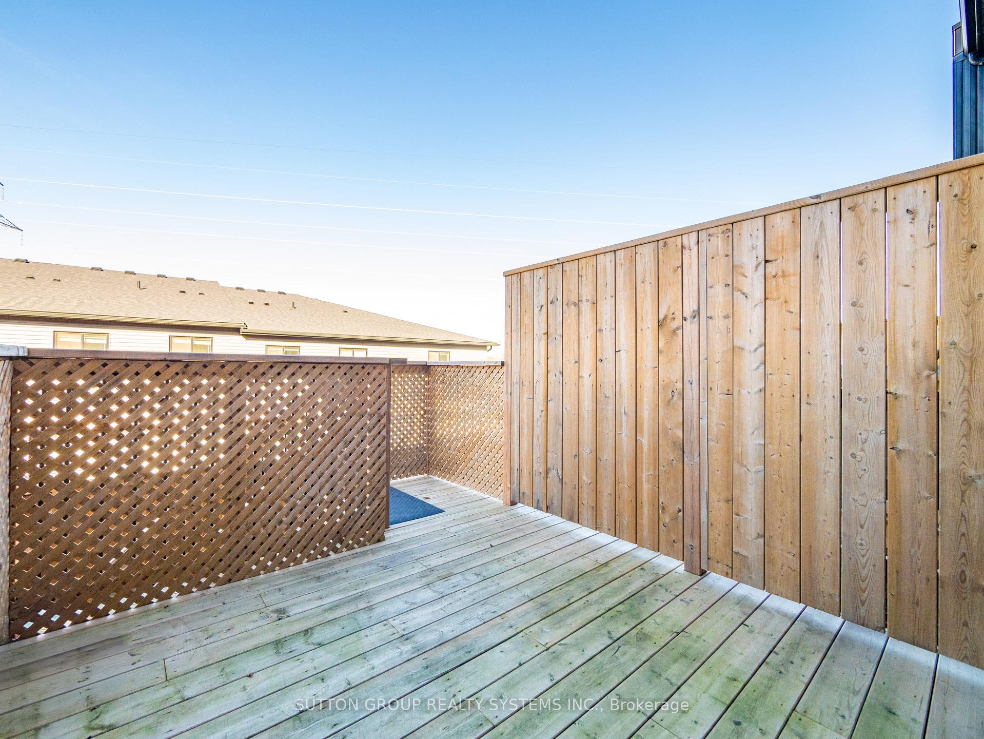 Photo 37 of 913 Robert Ferrie Drive, Kitchener — HOMEH