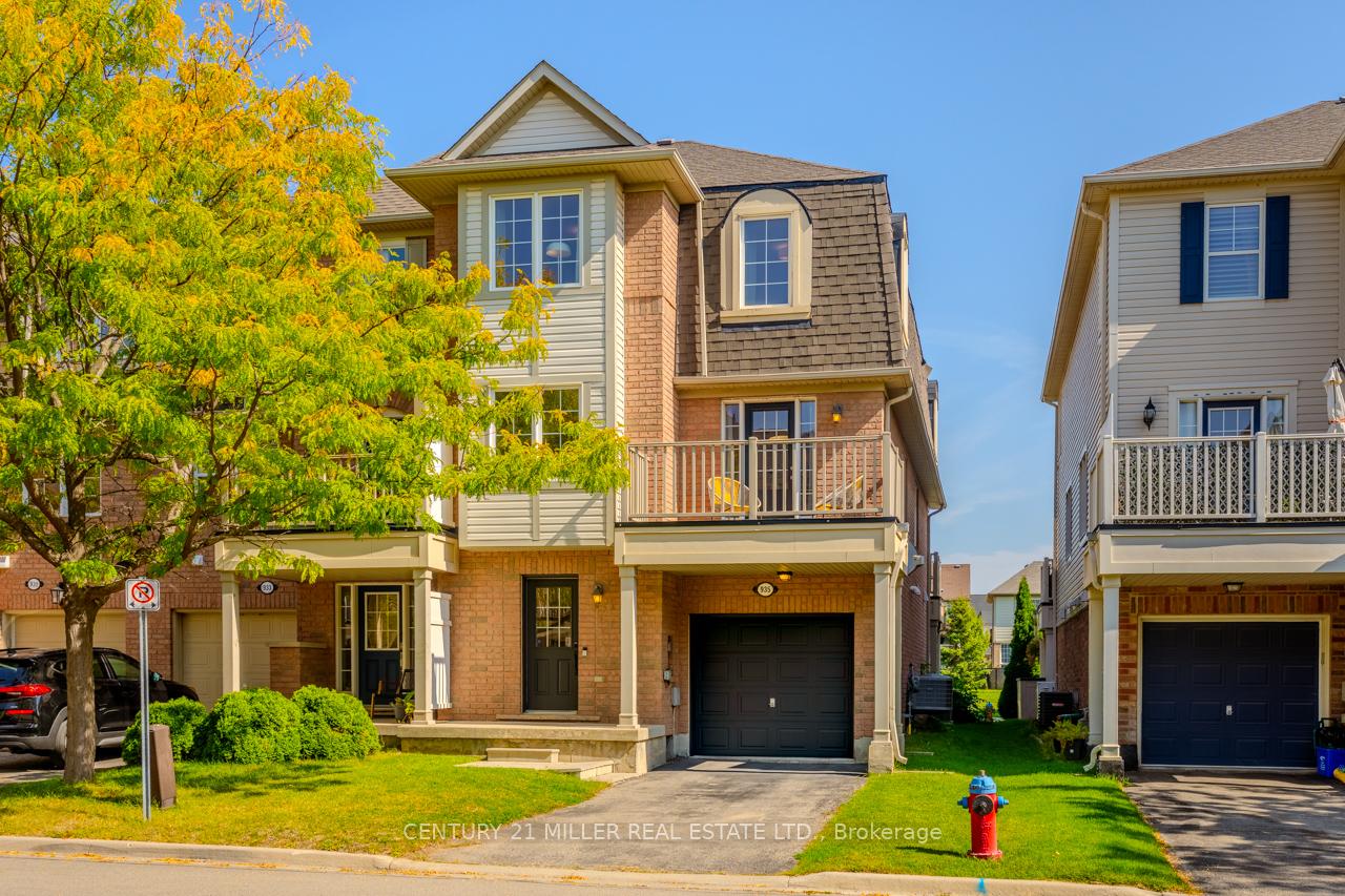 Photo 2 of 935 Deverell Place, Milton, Coates — HOMEH