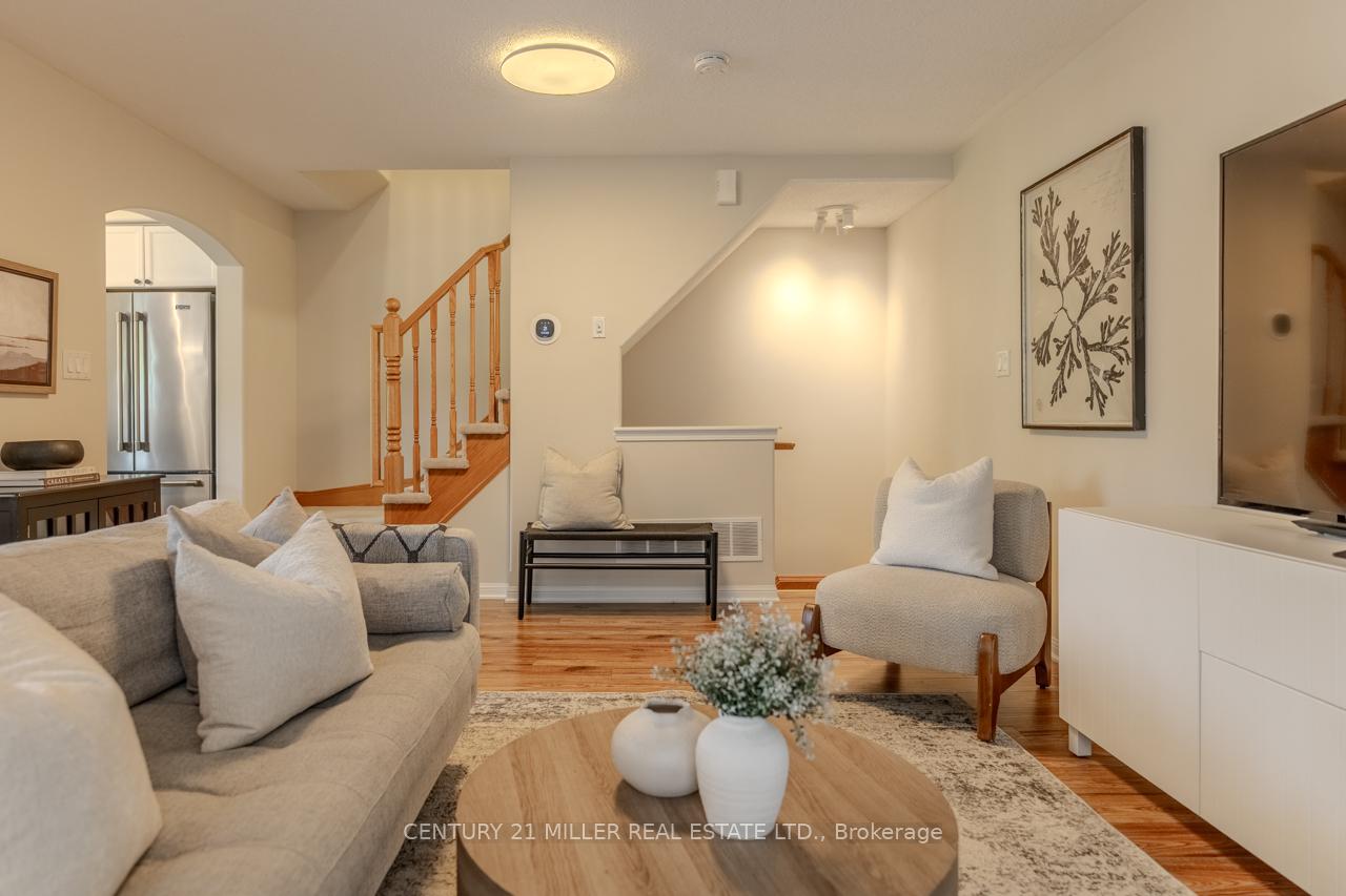 Photo 5 of 935 Deverell Place, Milton, Coates — HOMEH
