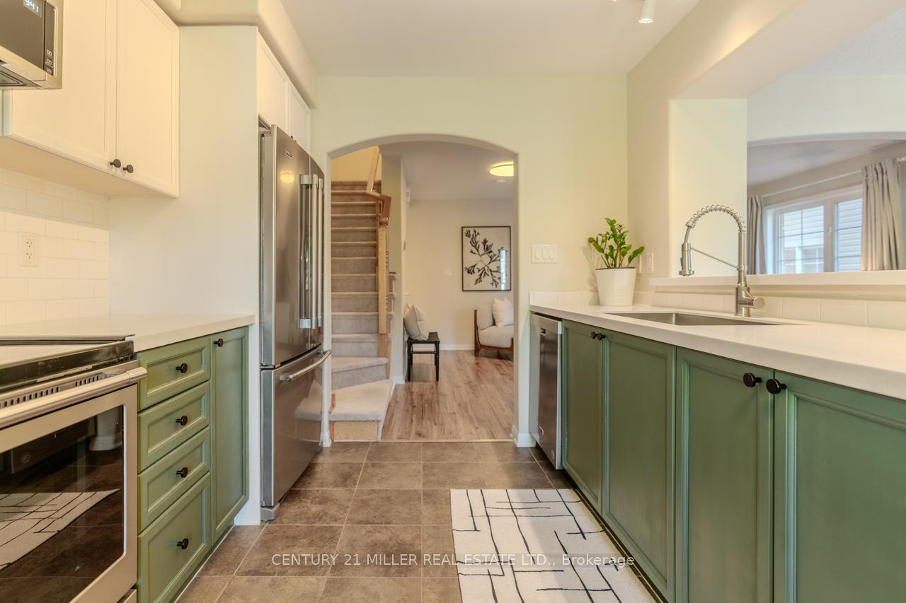 Photo 16 of 935 Deverell Place, Milton, Coates — HOMEH