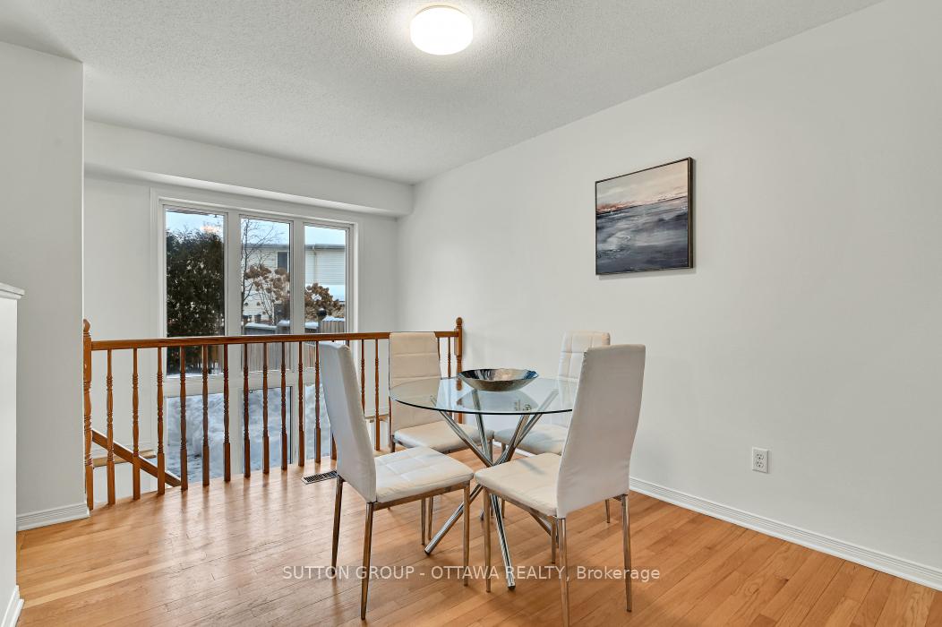 Photo 7 of 645 Aberfoyle Circle NE, Ottawa, Kanata - Morgan's Grant/South March — HOMEH
