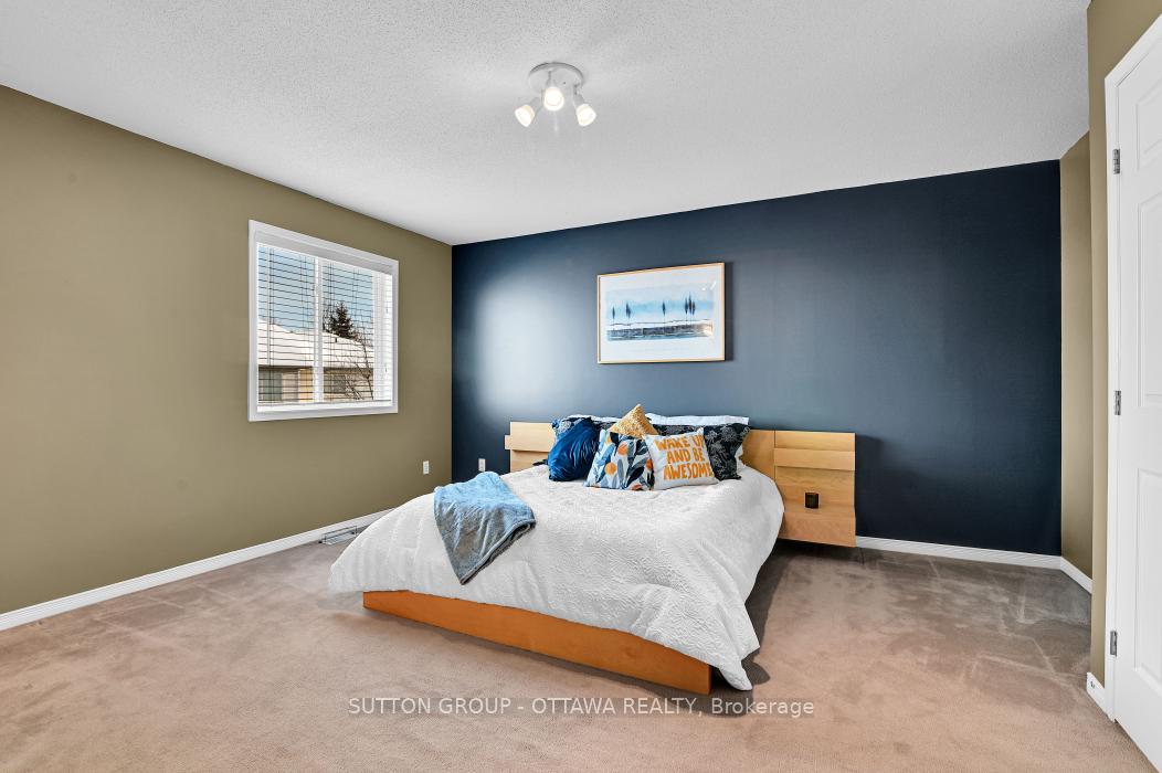 Photo 15 of 645 Aberfoyle Circle NE, Ottawa, Kanata - Morgan's Grant/South March — HOMEH