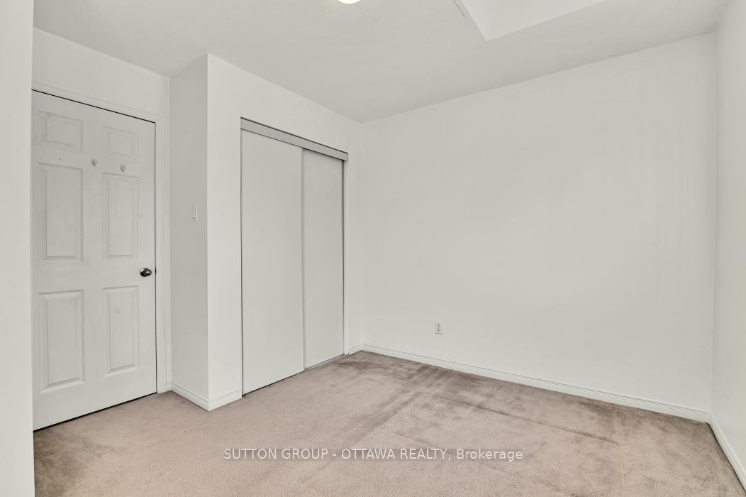 Photo 19 of 645 Aberfoyle Circle NE, Ottawa, Kanata - Morgan's Grant/South March — HOMEH